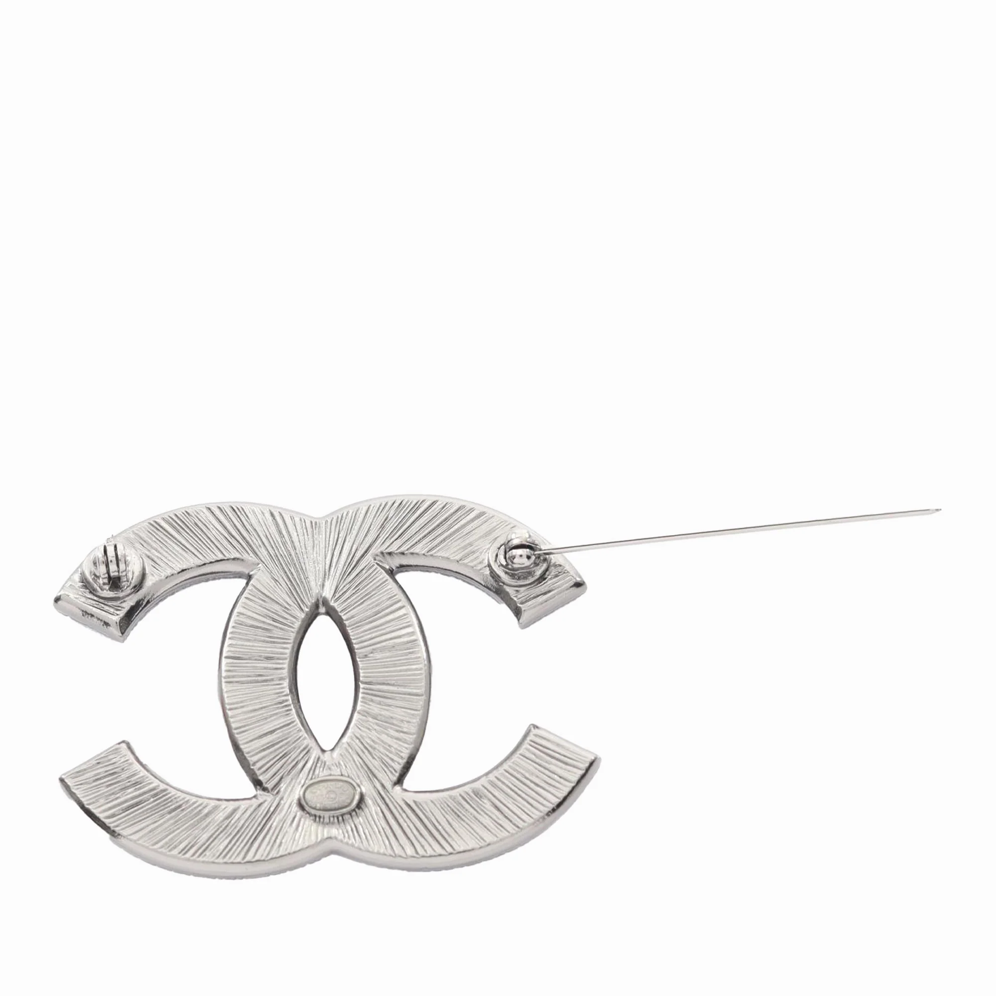 Chanel | Pre-Owned Stainless Steel Enamel CC Brooch | Silver - Image 2