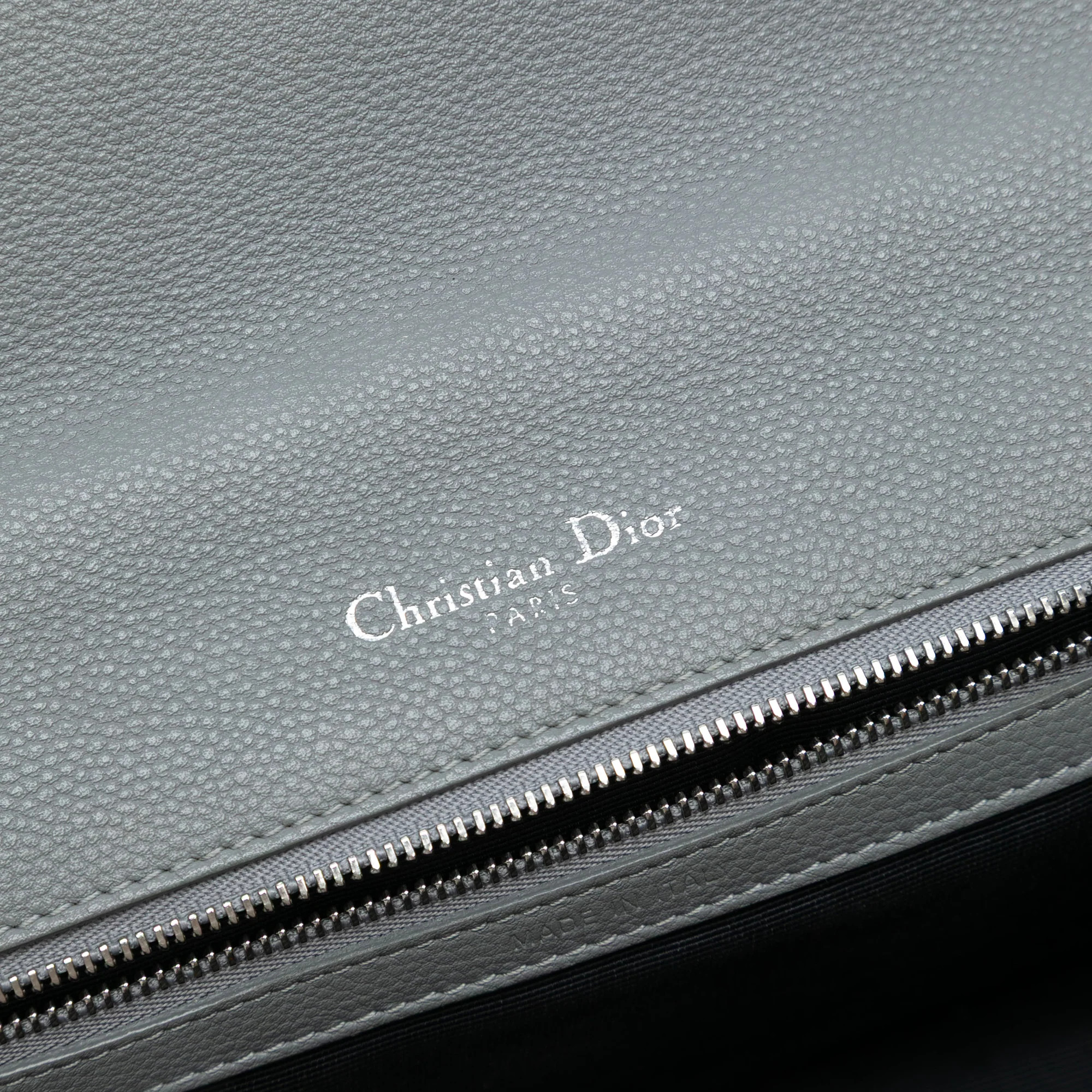 Dior | Pre-Owned Medium Grained Calfskin Diorama Flap | Gray/Pomice - Image 5