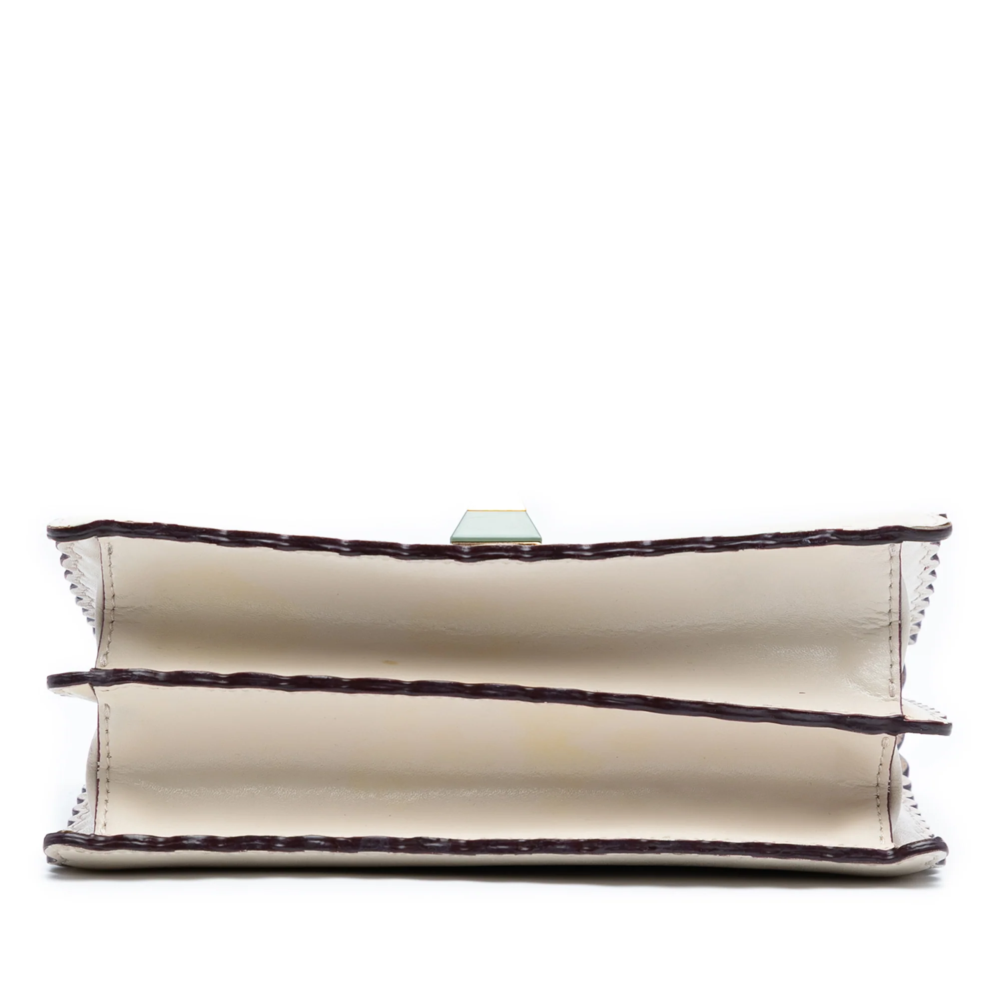 Fendi | Pre-Owned Small Scalloped Leather Kan I Crossbody | White/Off White - Image 3