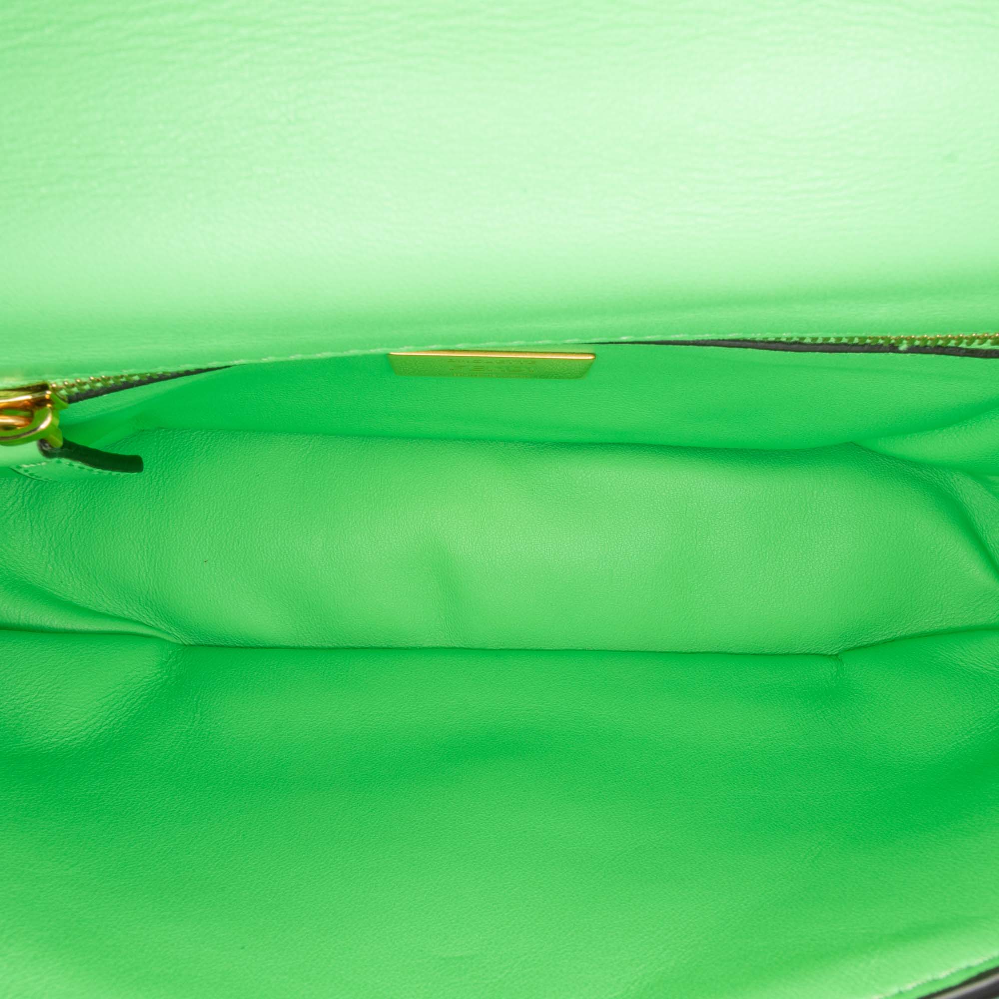 Fendi | Pre-Owned Zucca Embossed Leather Chain Midi Baguette - I | Green/Light Green - Image 7