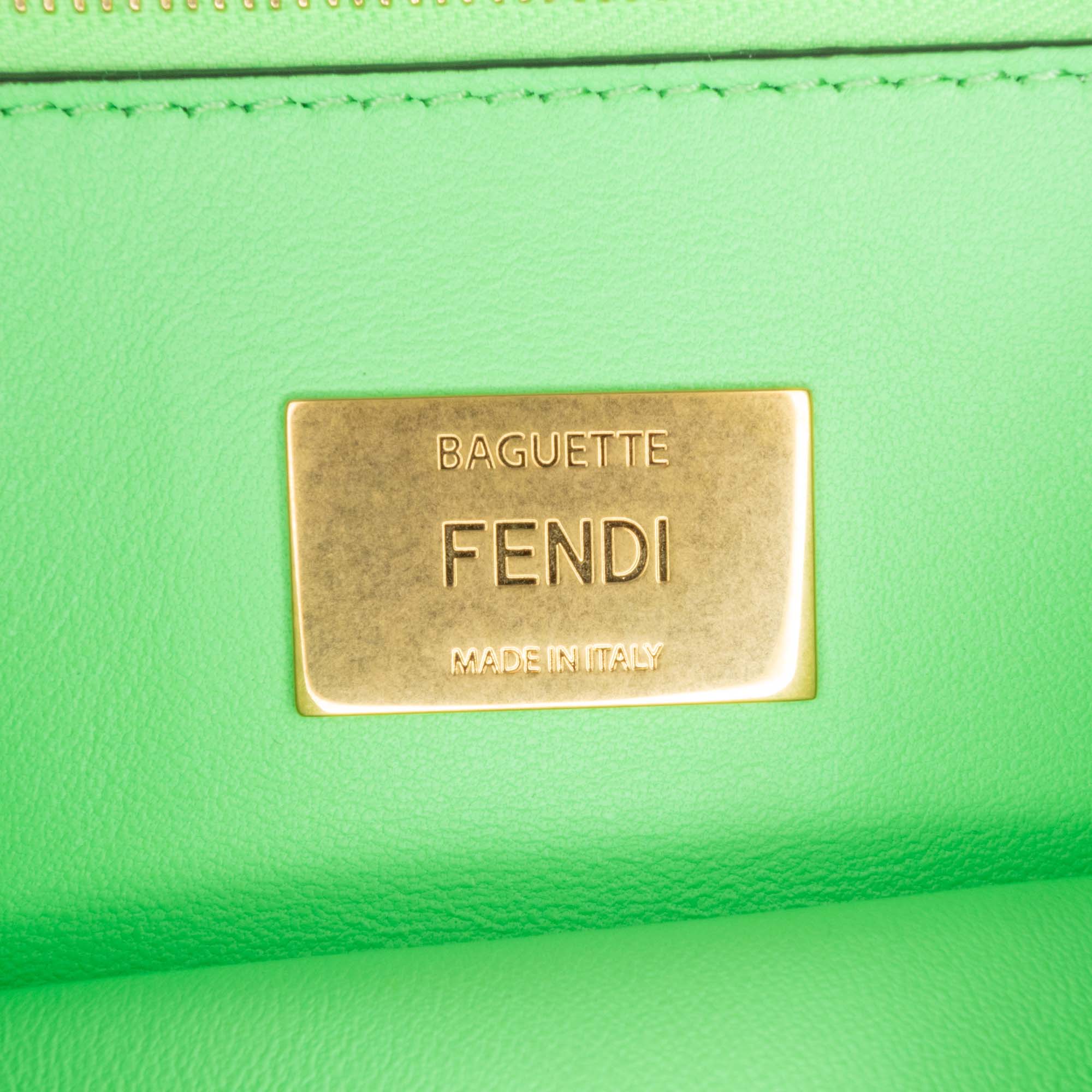 Fendi | Pre-Owned Zucca Embossed Leather Chain Midi Baguette - I | Green/Light Green - Image 8
