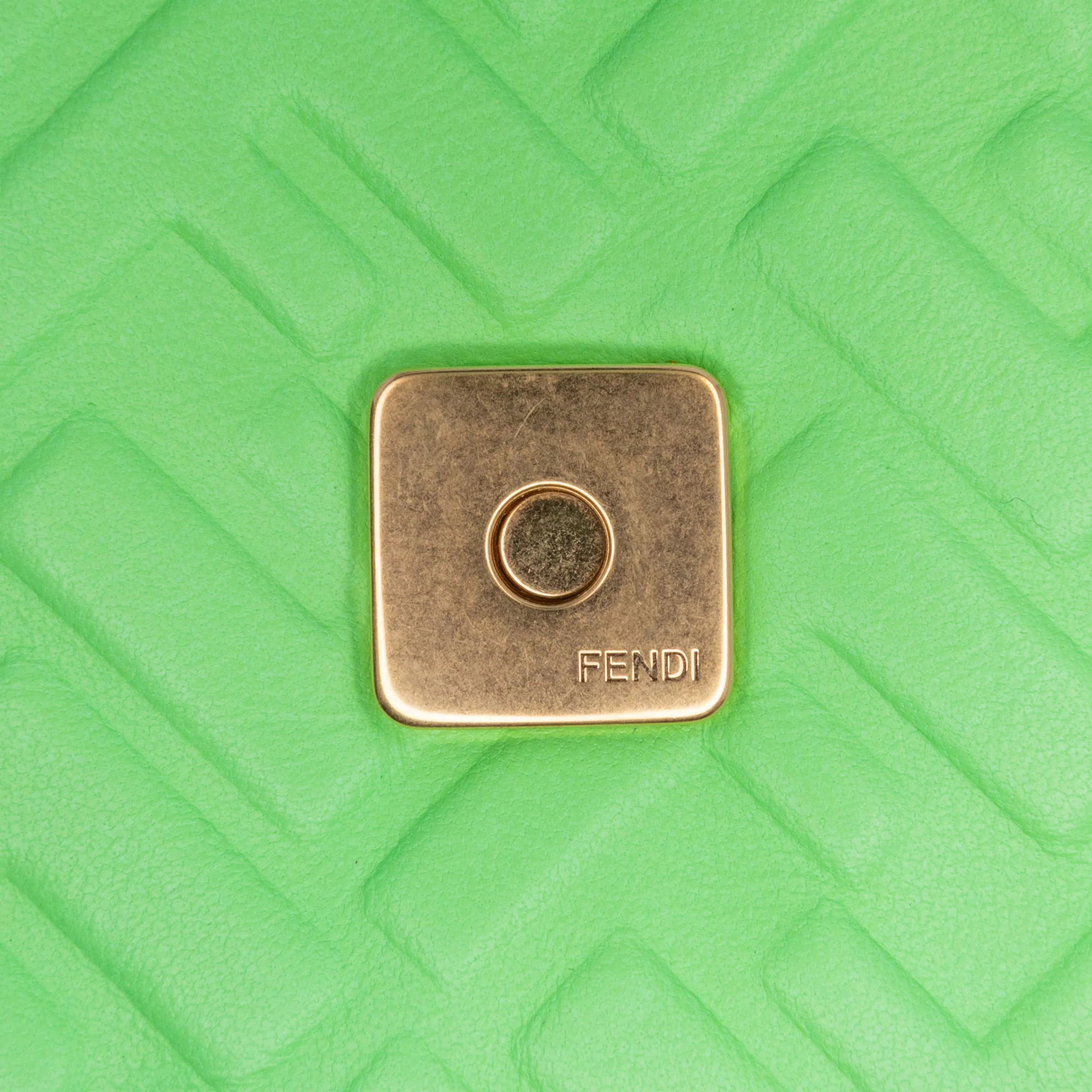 Fendi | Pre-Owned Zucca Embossed Leather Chain Midi Baguette - III | Green/Light Green - Image 7