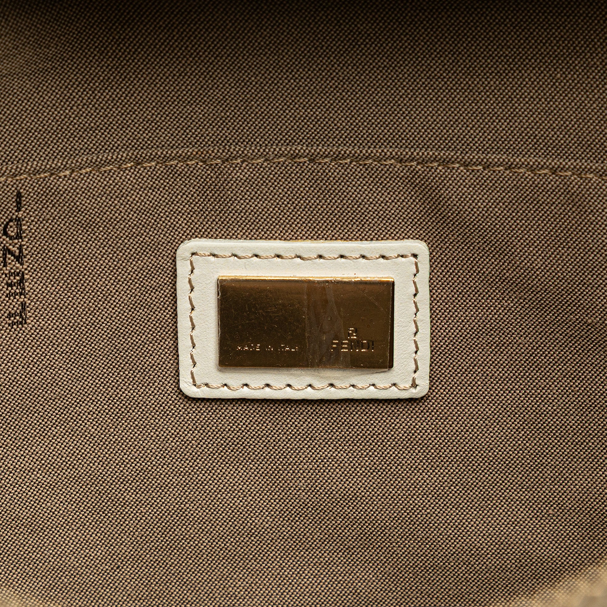 Fendi | Pre-Owned Zucchino Canvas Chef Pocket Hobo | Beige - Image 11