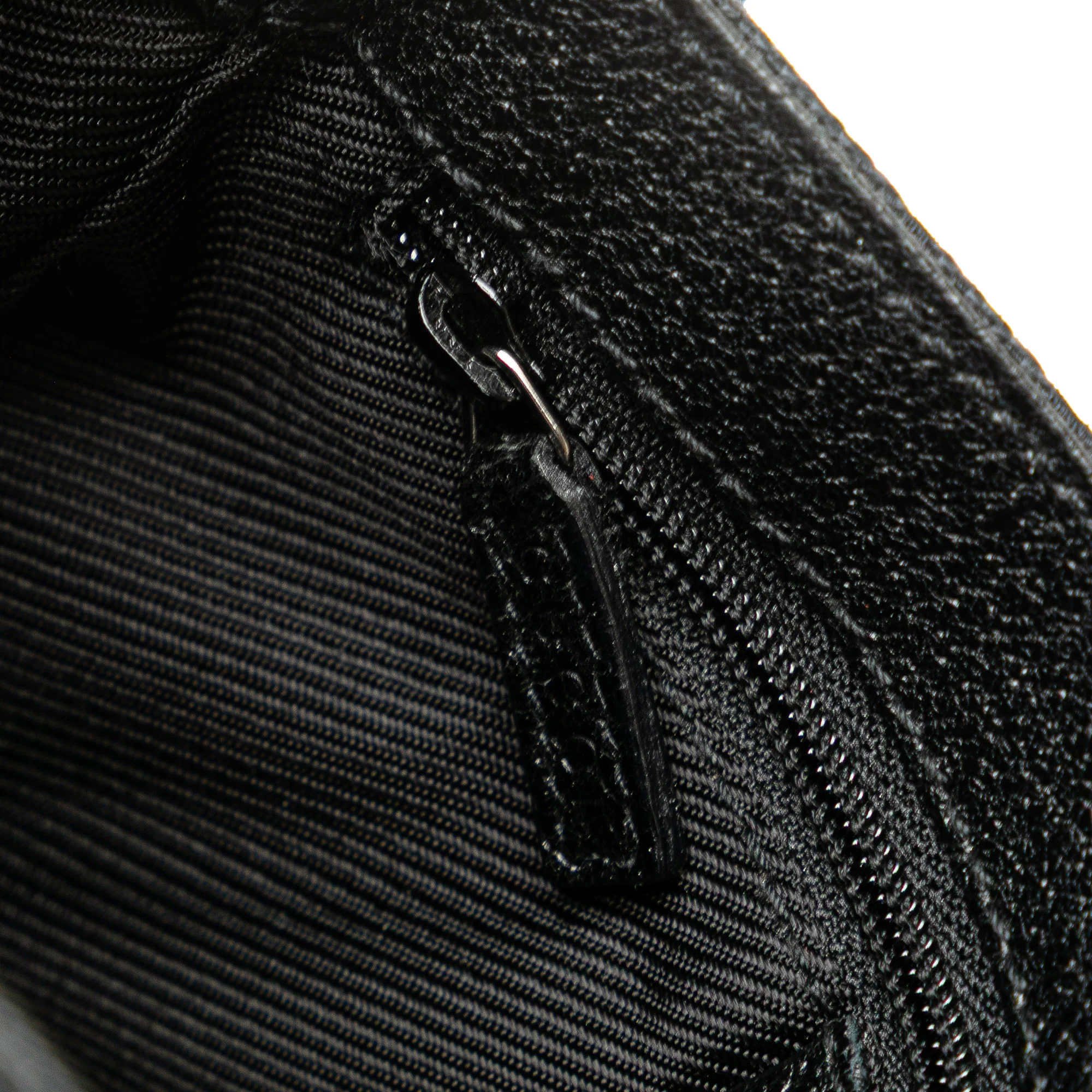 Gucci | Pre-Owned GG Canvas Jackie Belt Bag | Black - Image 11