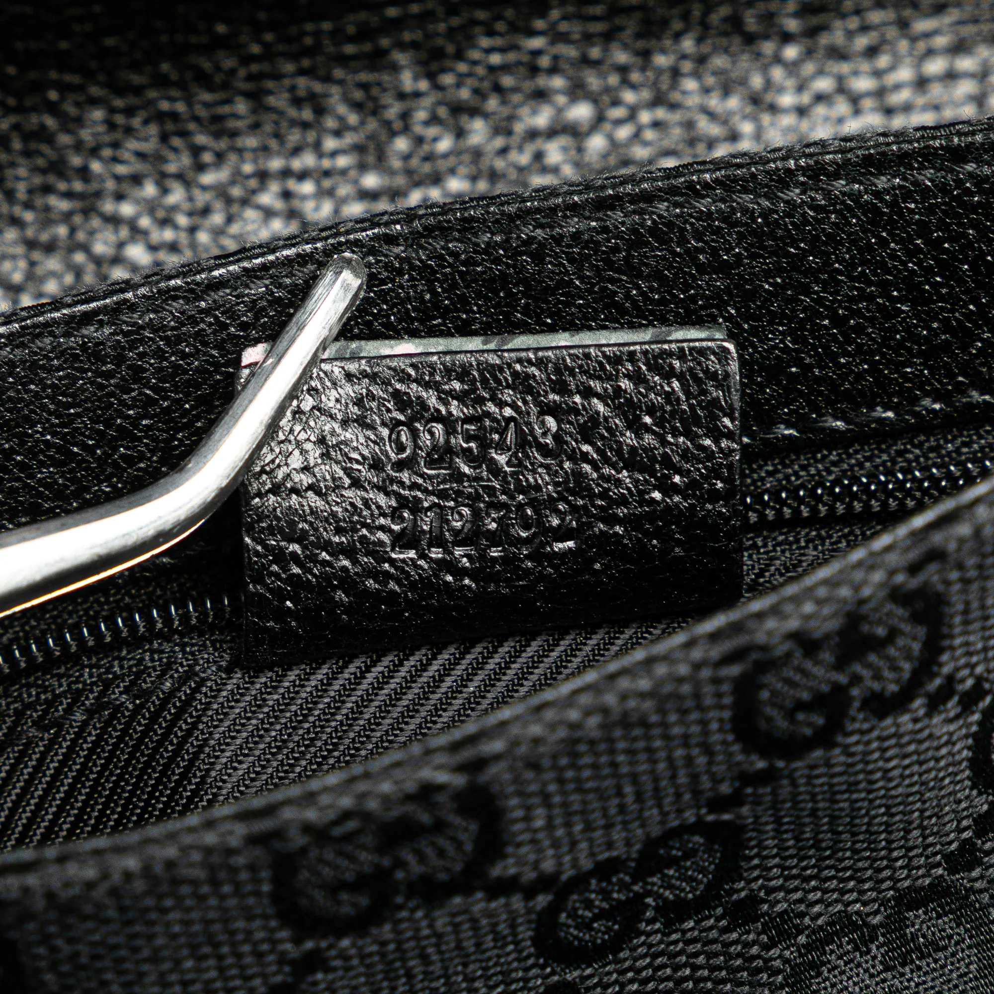 Gucci | Pre-Owned GG Canvas Jackie Belt Bag | Black - Image 12