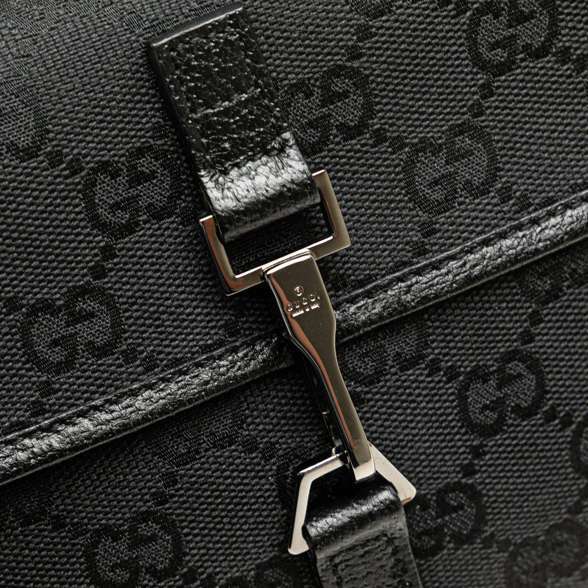 Gucci | Pre-Owned GG Canvas Jackie Belt Bag | Black - Image 2