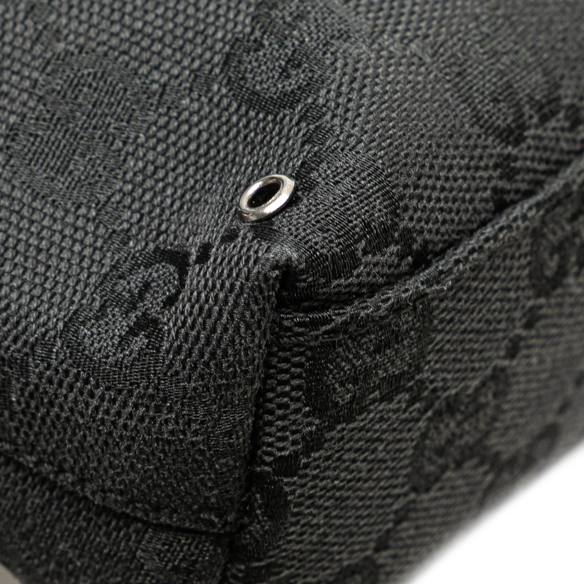 Gucci | Pre-Owned GG Canvas Jackie Belt Bag | Black - Image 3