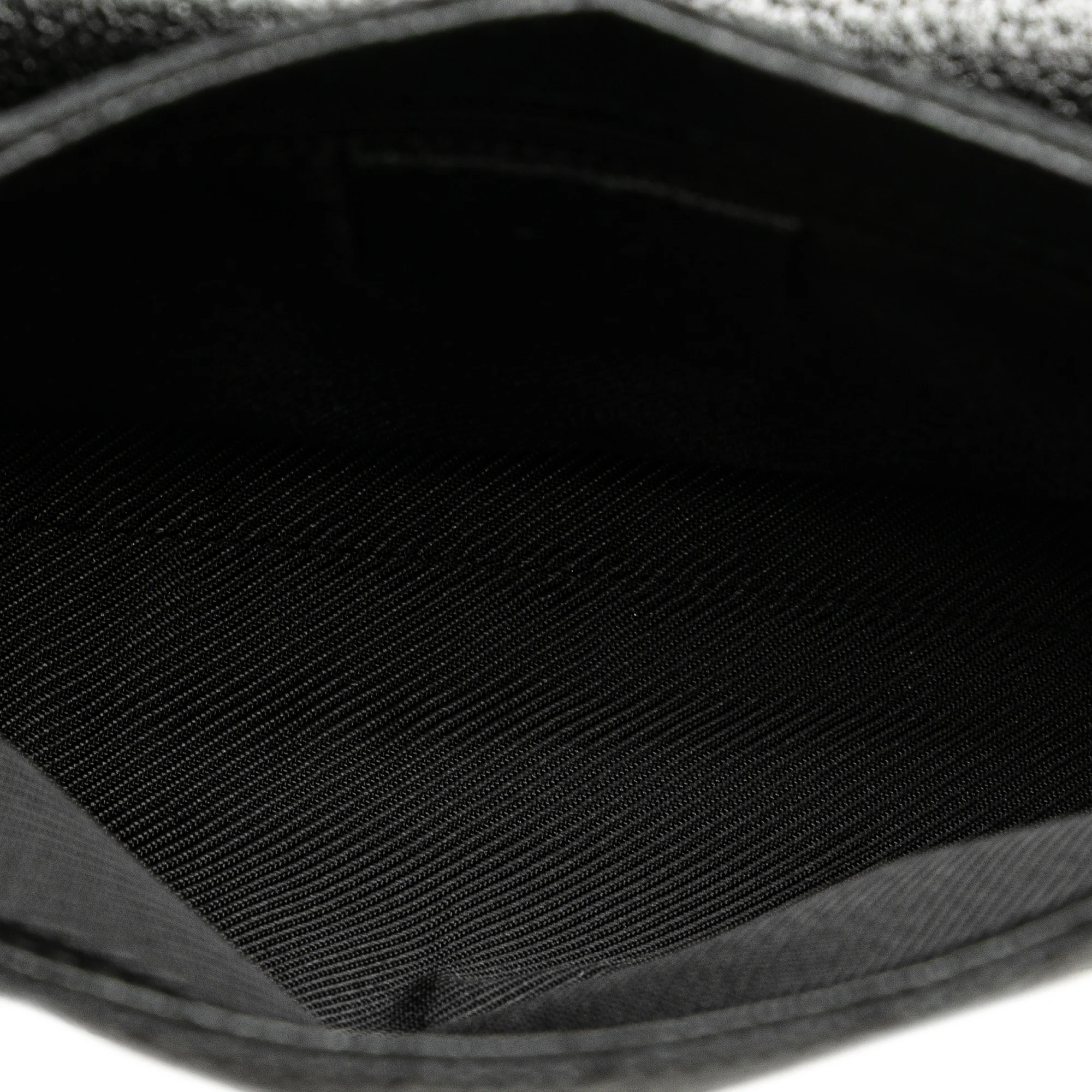 Gucci | Pre-Owned GG Canvas Jackie Belt Bag | Black - Image 8