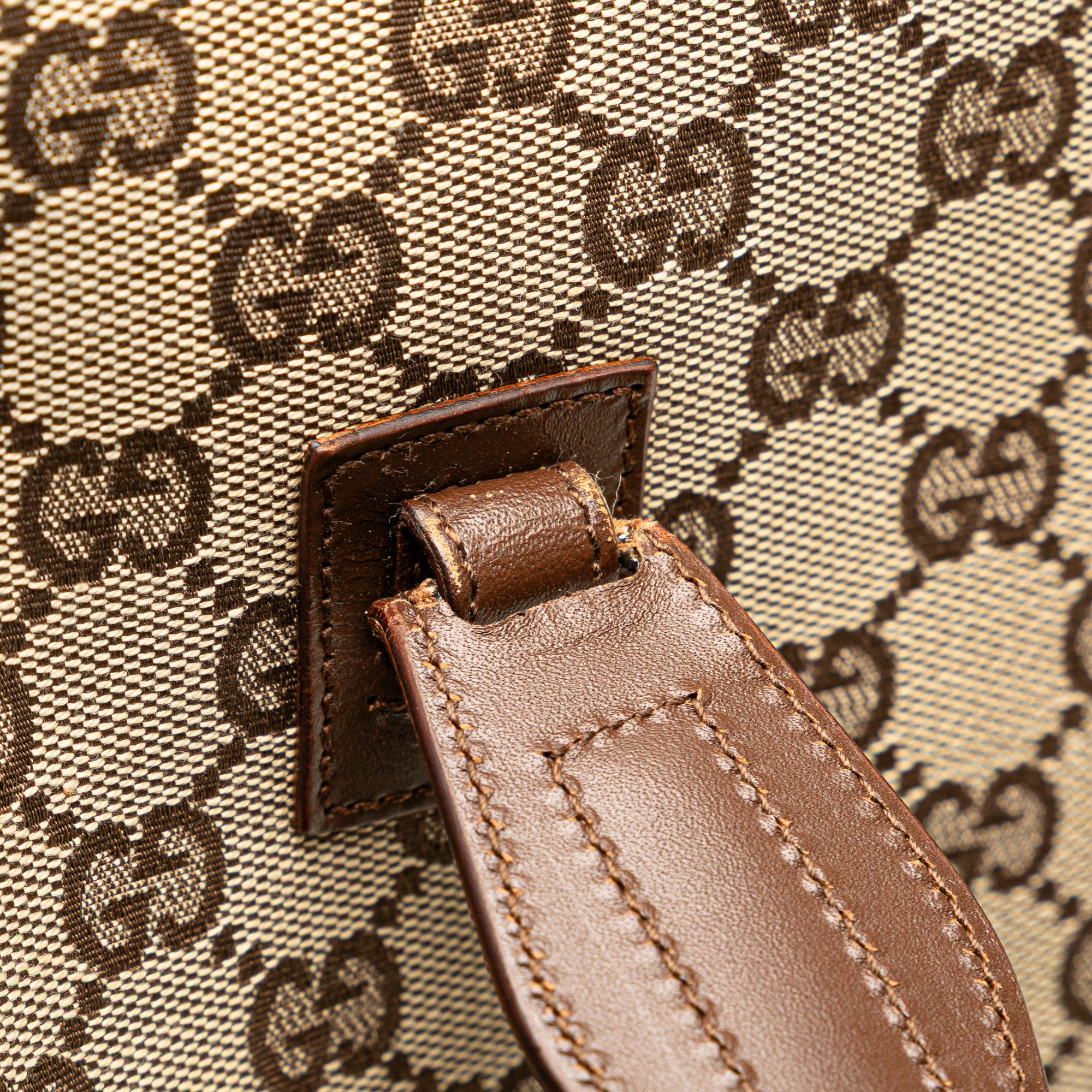Gucci | Pre-Owned GG Canvas Shoulder Bag | Beige - Image 11