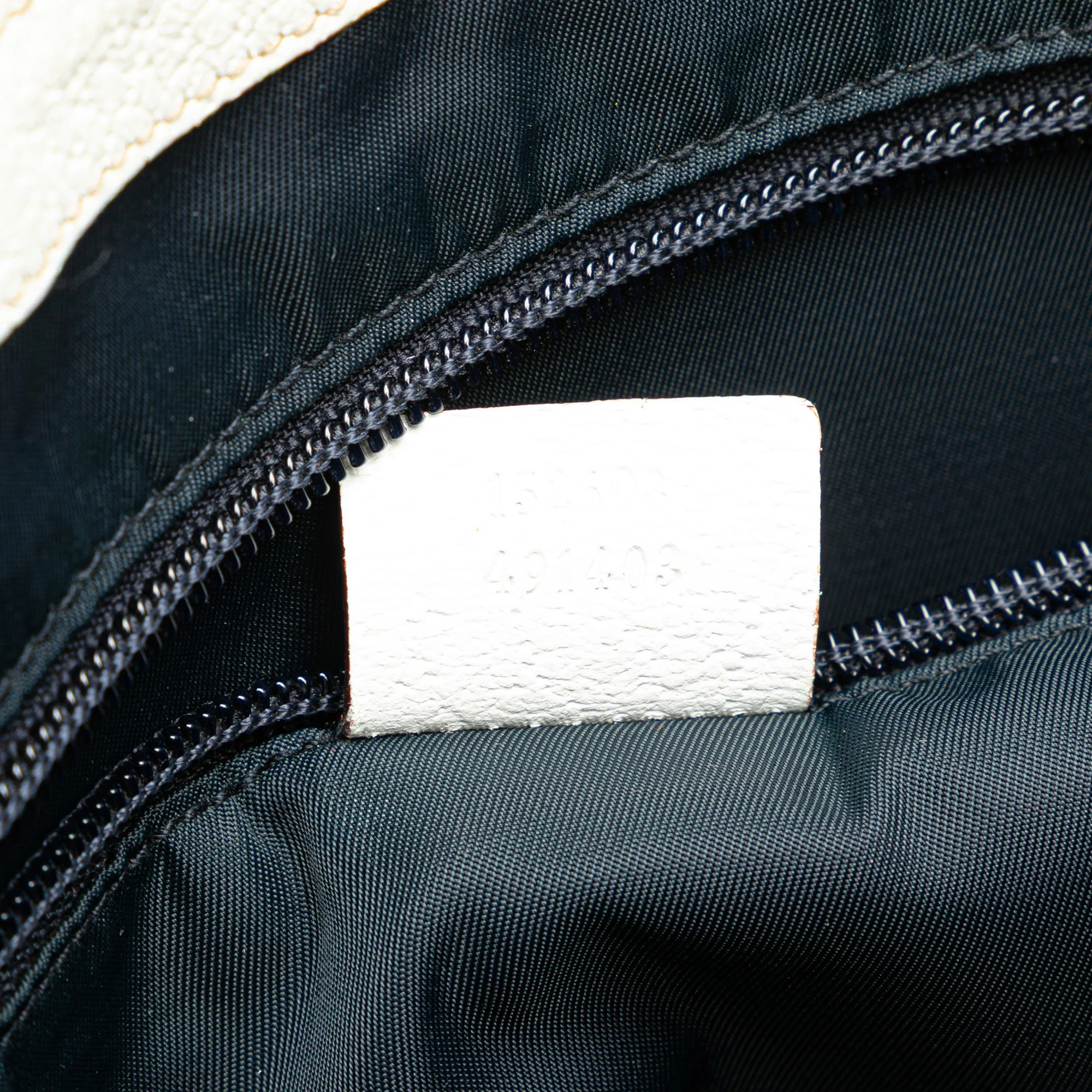 Gucci | Pre-Owned GG Supreme Web Crossbody | White - Image 9