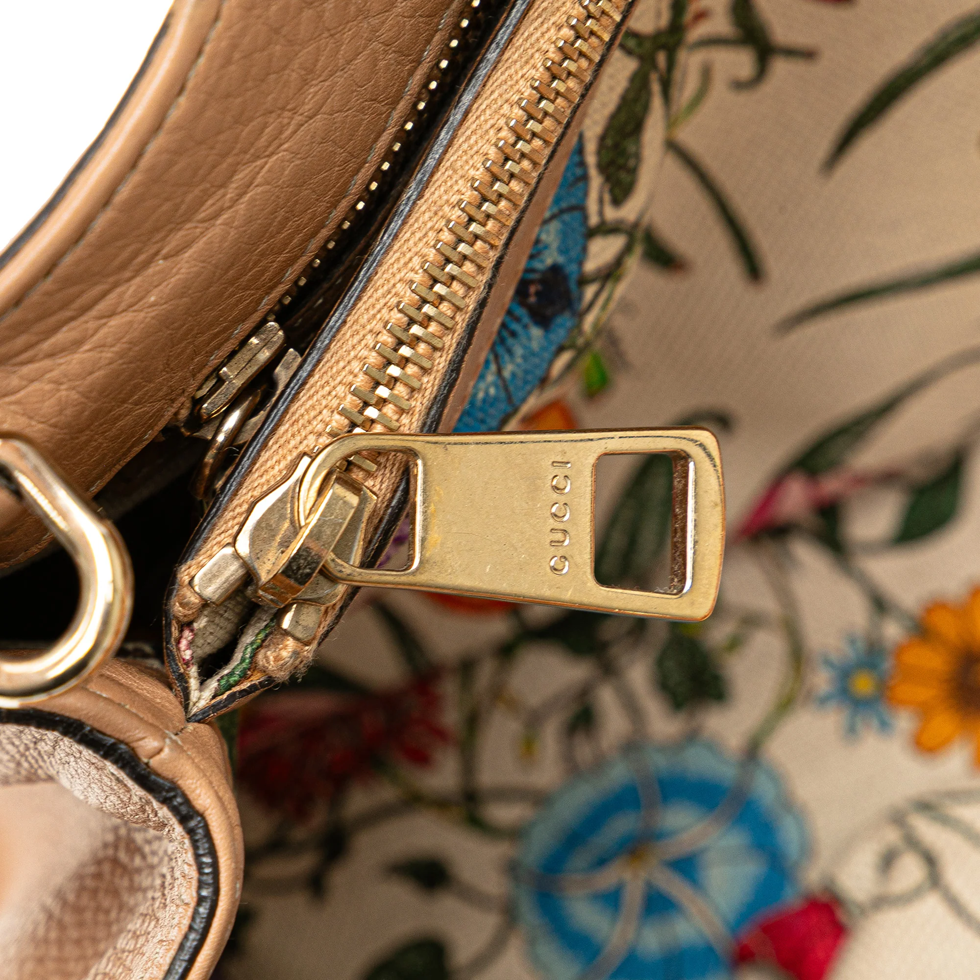 Gucci | Pre-Owned Medium Calfskin Bamboo Shopper Satchel | Brown/Light Brown - Image 12