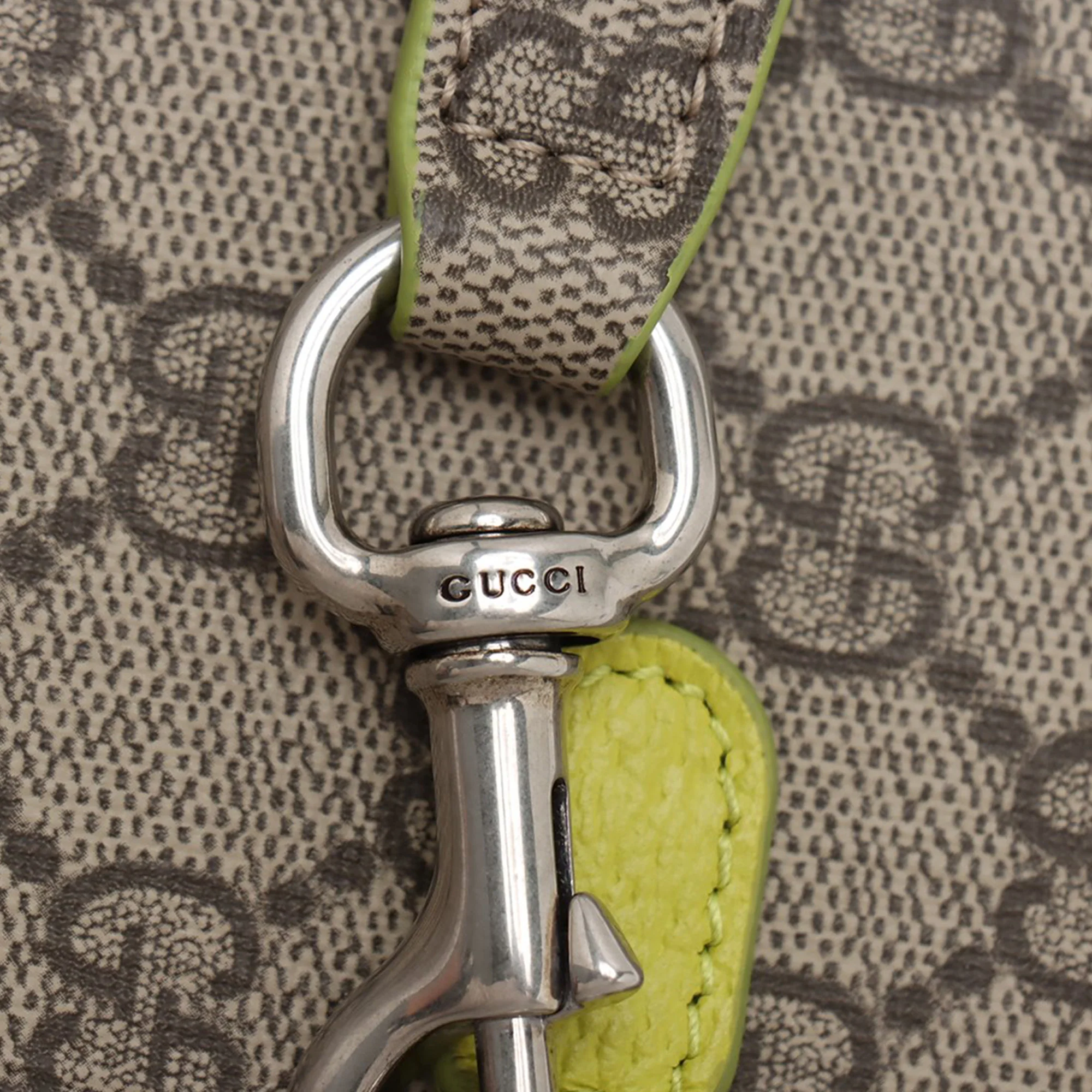 Gucci | Pre-Owned Small Bicolor GG Supreme Pouch | Beige - Image 7