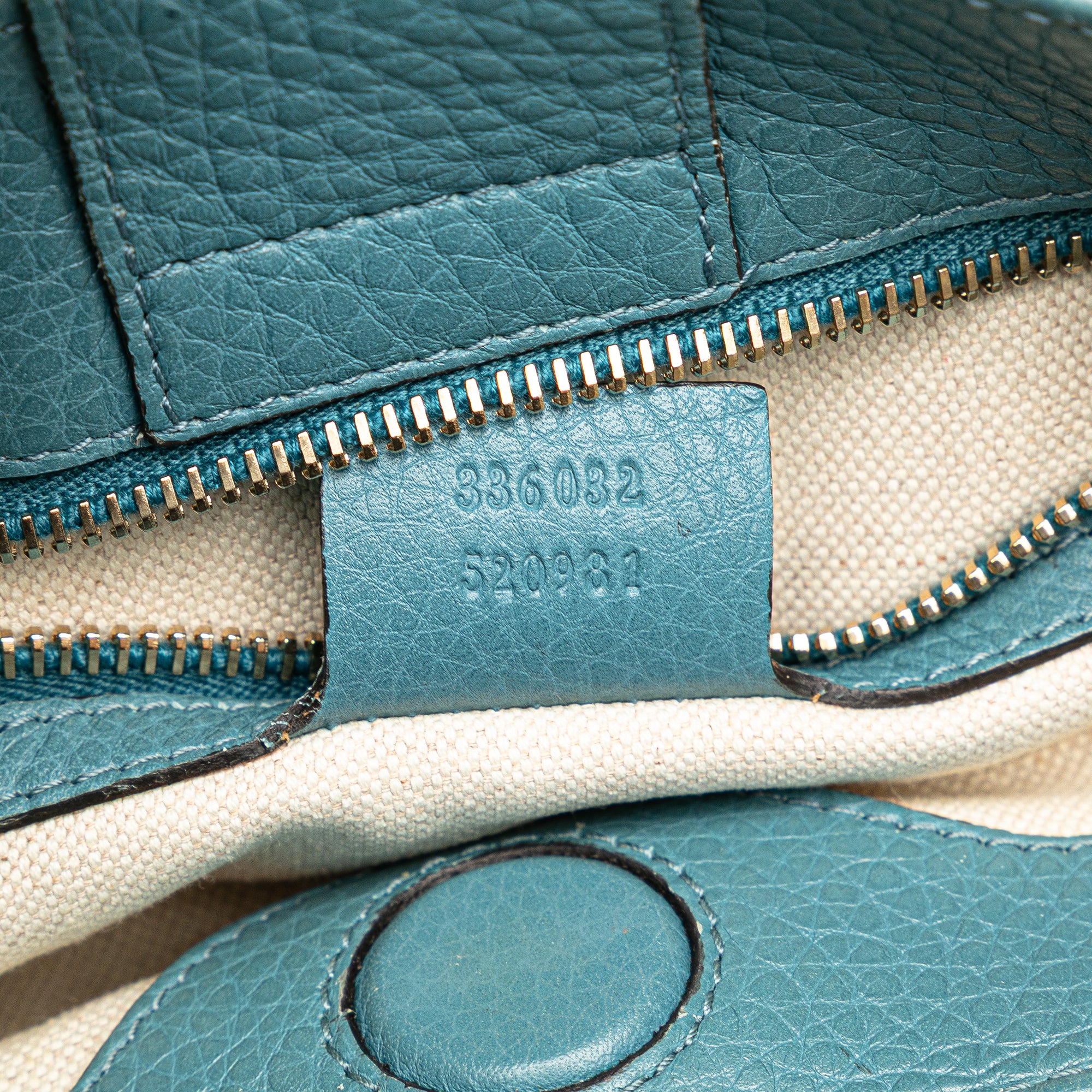 Gucci | Pre-Owned Small Calfskin Bamboo Shopper Satchel | Blue/Light Blue - Image 7