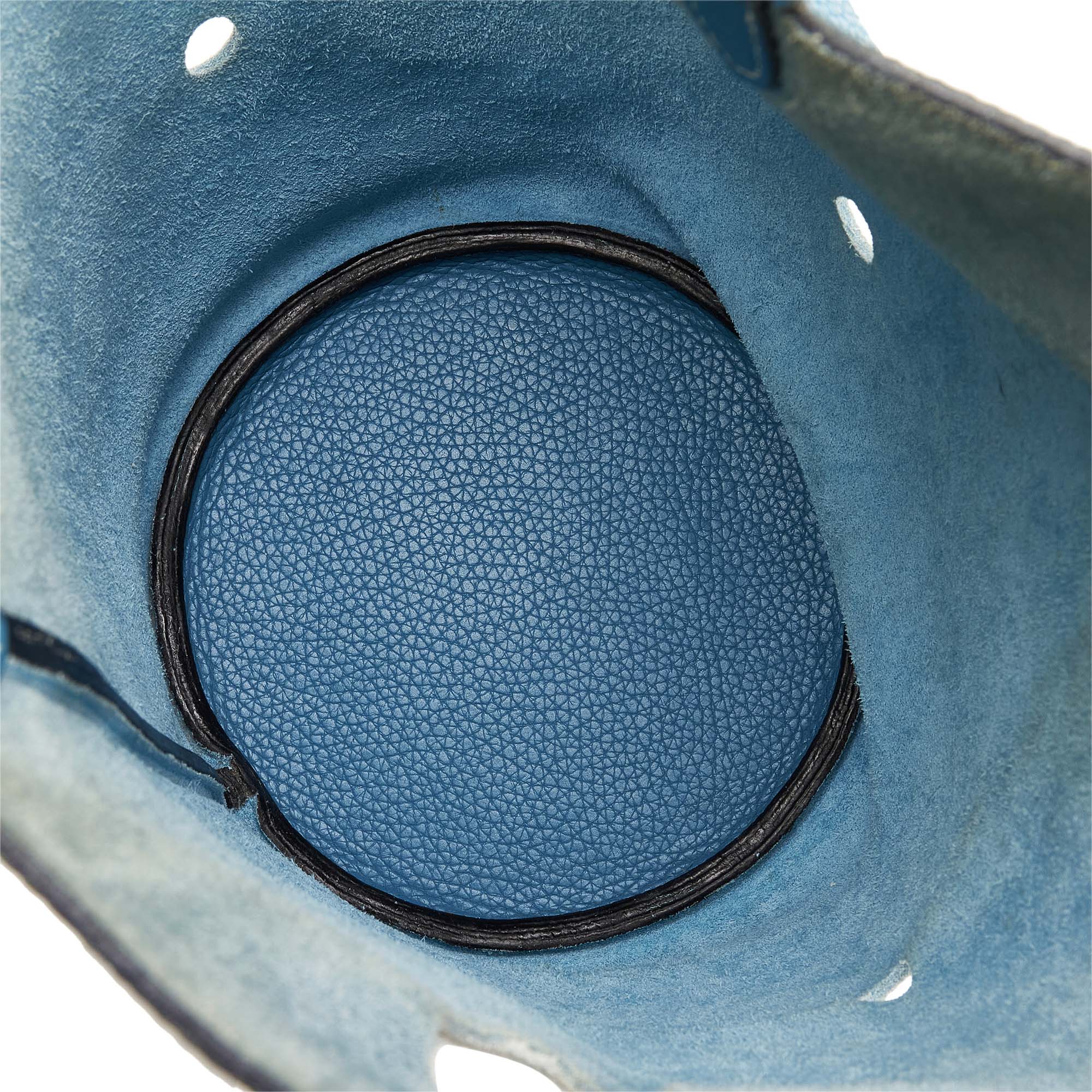 Hermes | Pre-Owned Clemence Mangeoire Bucket PM | Blue - Image 6