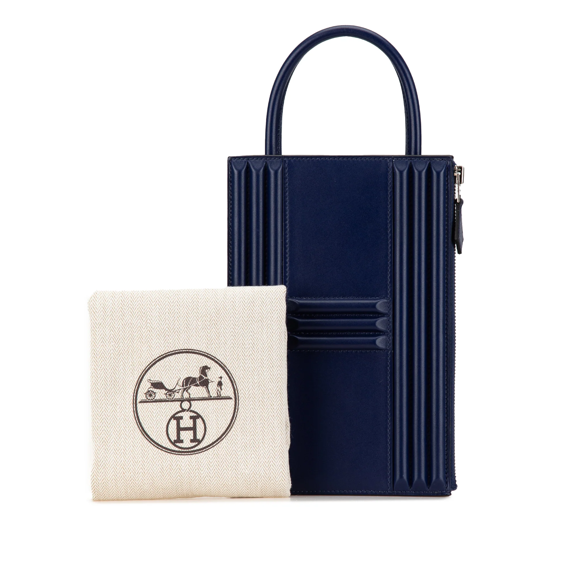 Hermes | Pre-Owned Tadelakt Kelly Cadena Handbag | Blue/Navy - Image 8