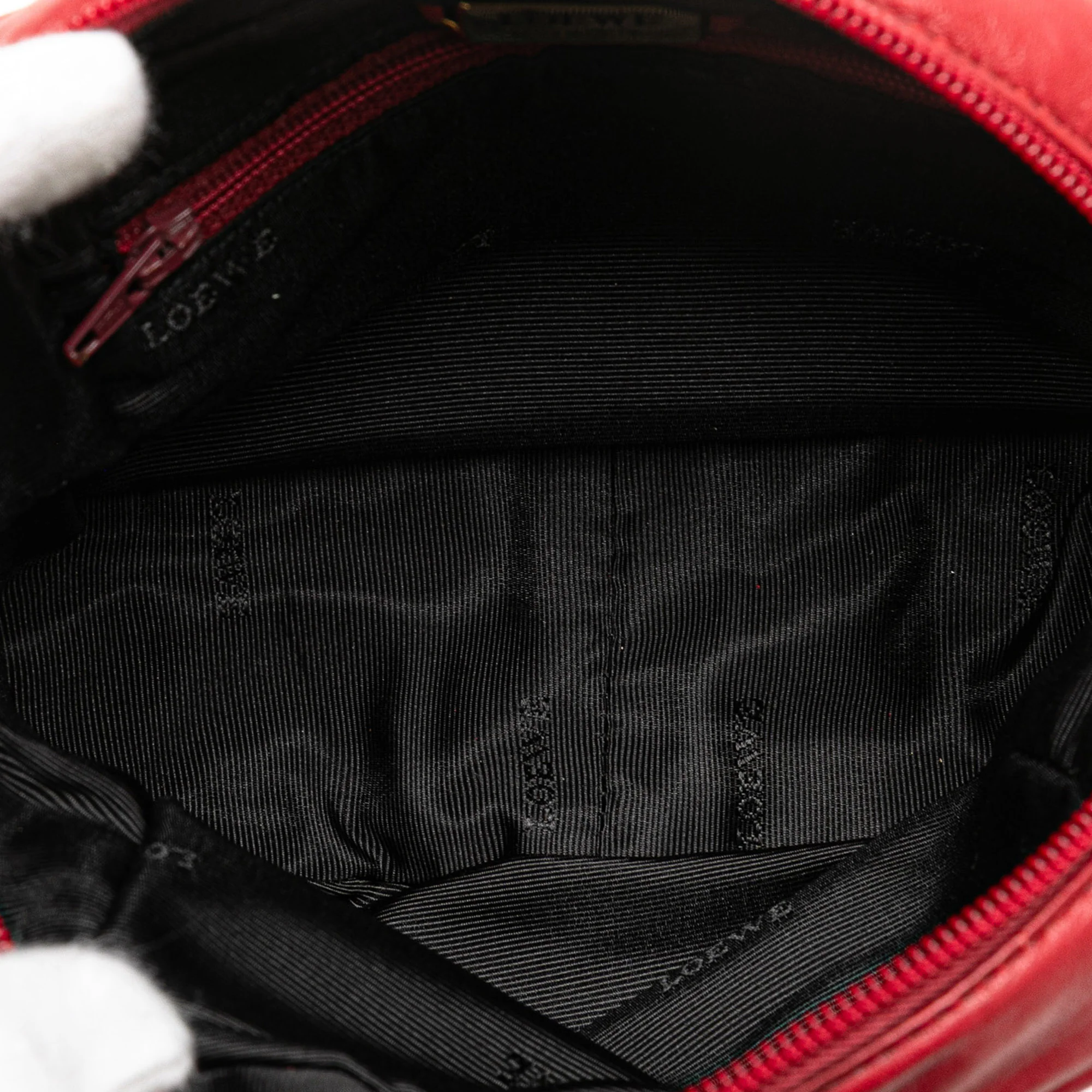 LOEWE | Pre-Owned Leather Anagram Crossbody | Red - Image 9