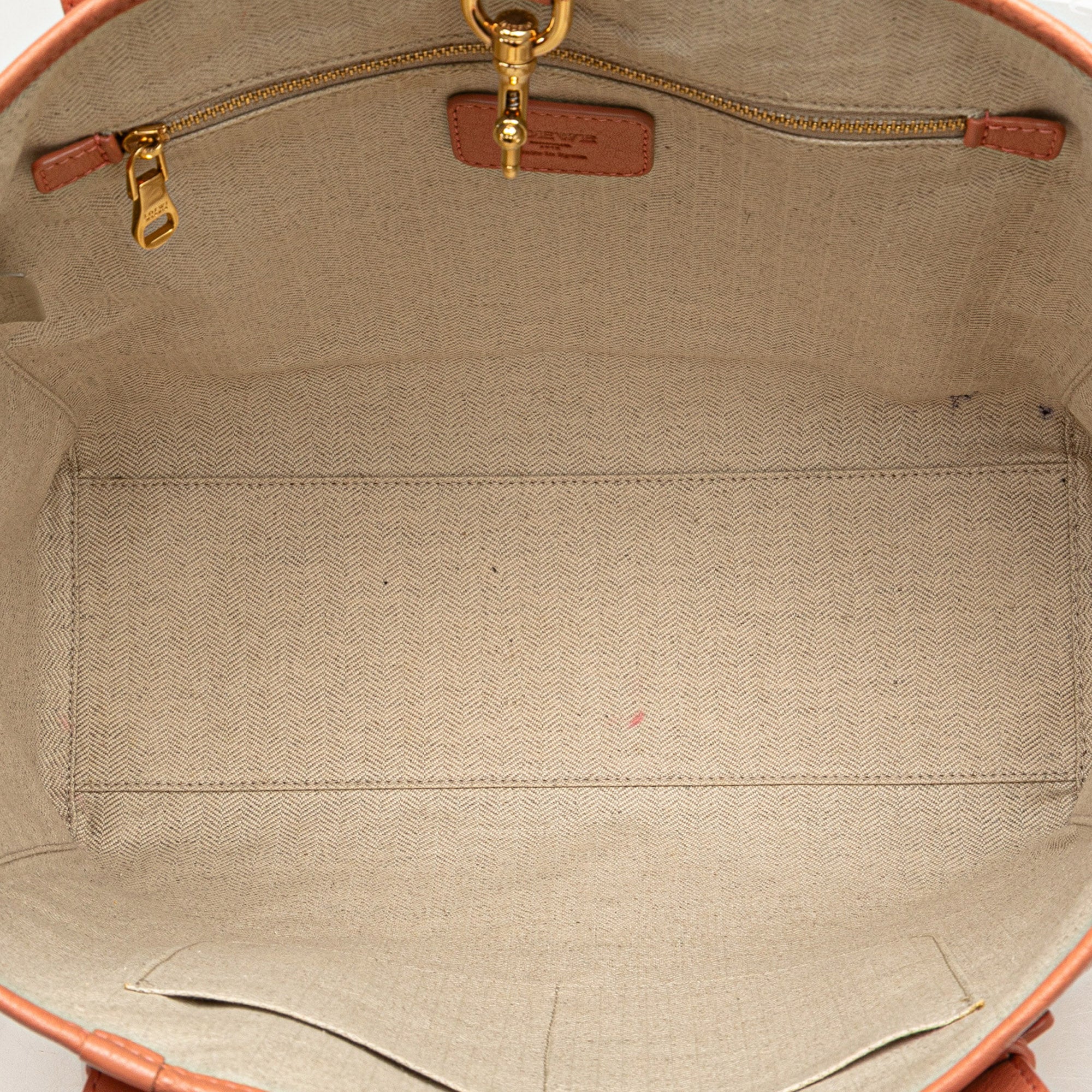 LOEWE | Pre-Owned Leather Heritage Tote | Pink/Salmon - Image 9