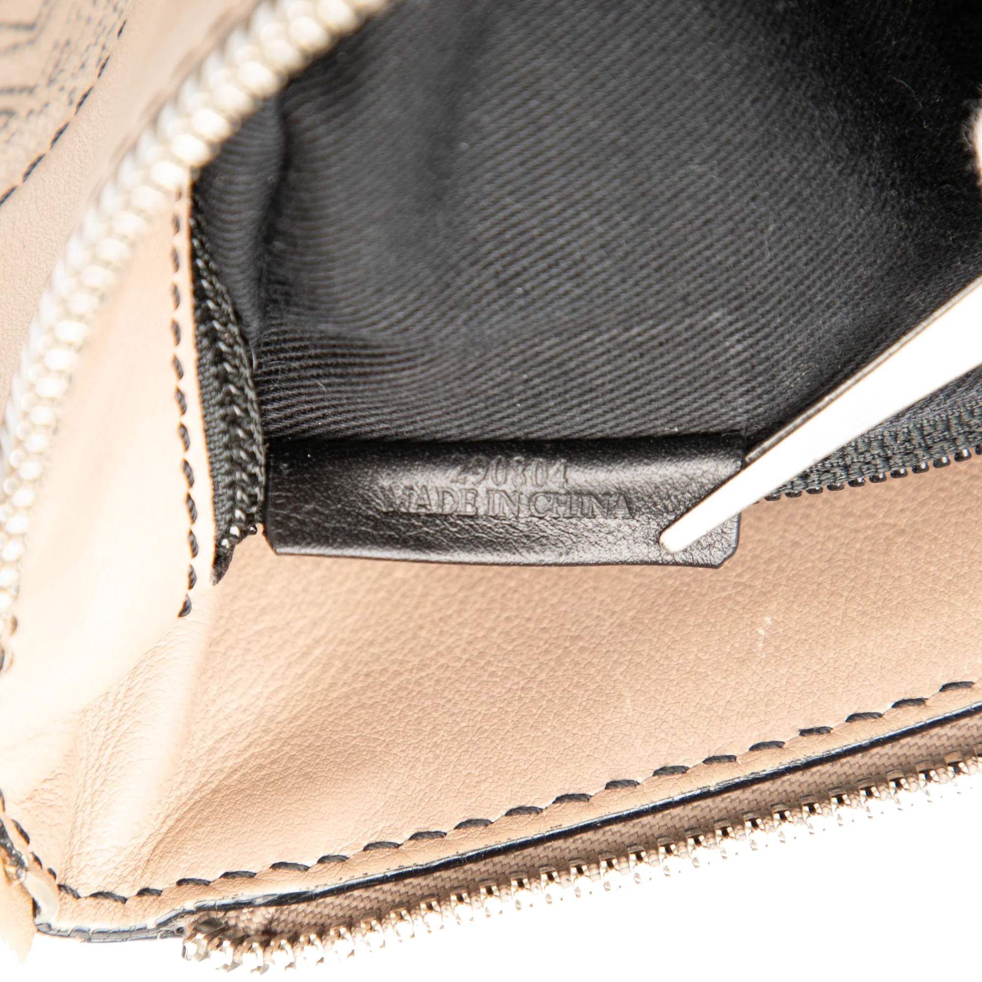 LOEWE | Pre-Owned PVC and Leather Anagram Crossbody | Beige - Image 6
