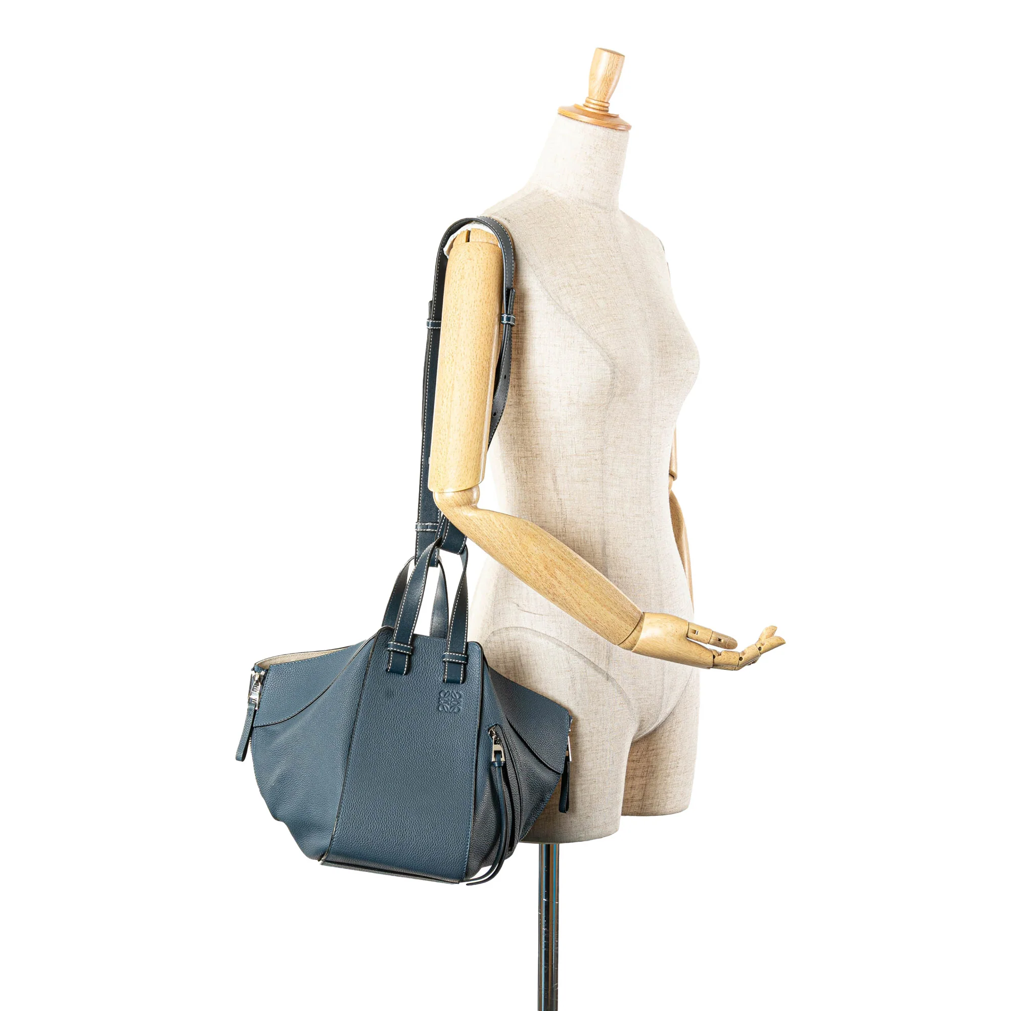 LOEWE | Pre-Owned Small Leather Hammock Bag | Blue - Image 3