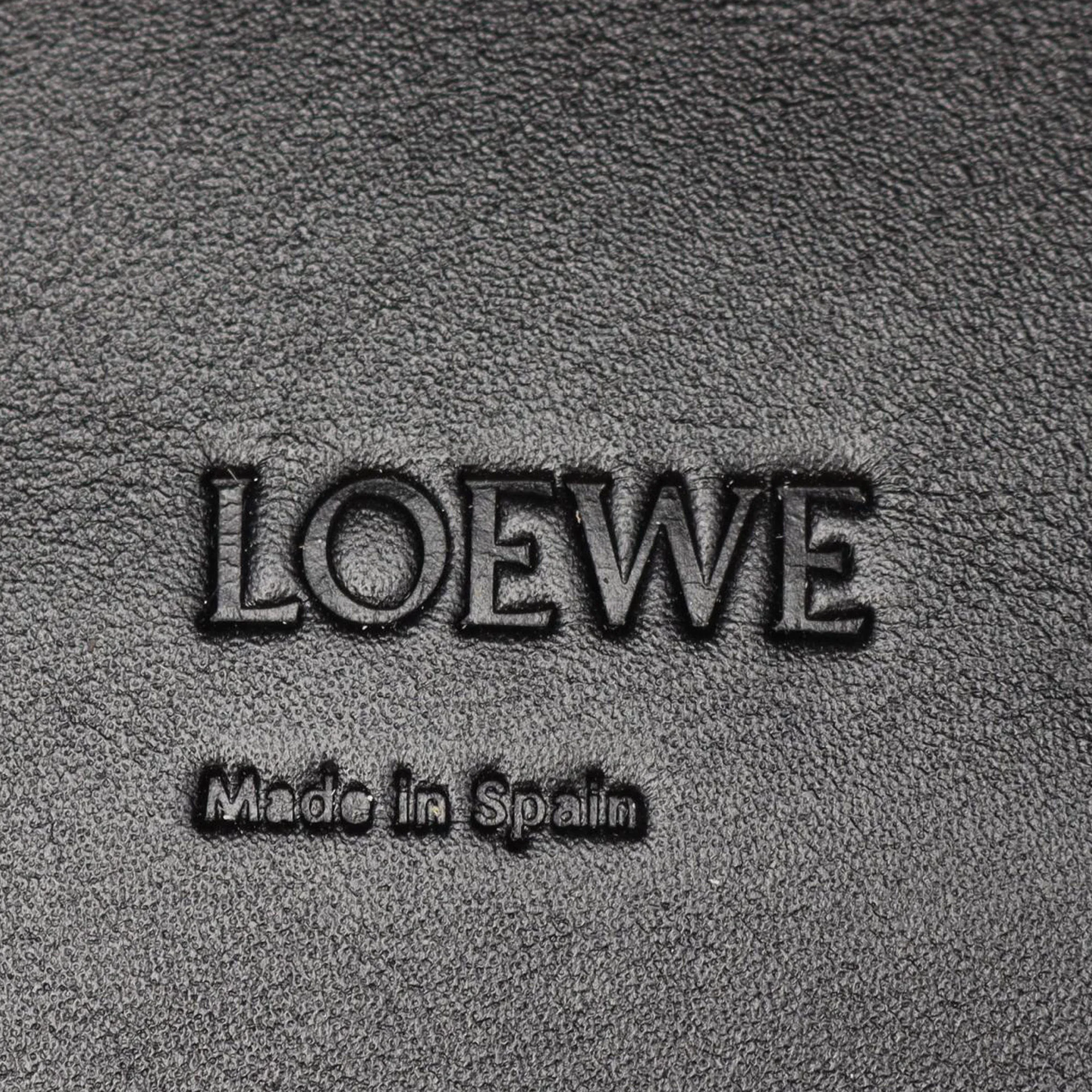 LOEWE | Pre-Owned XL Shiny Calfskin Paseo Tote | Black - Image 4
