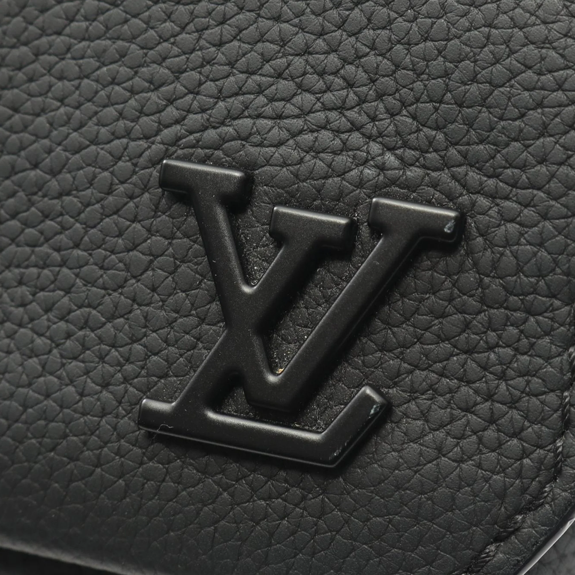 Louis Vuitton | Pre-Owned Aerogram Fastline Wearable Wallet | Black - Image 5