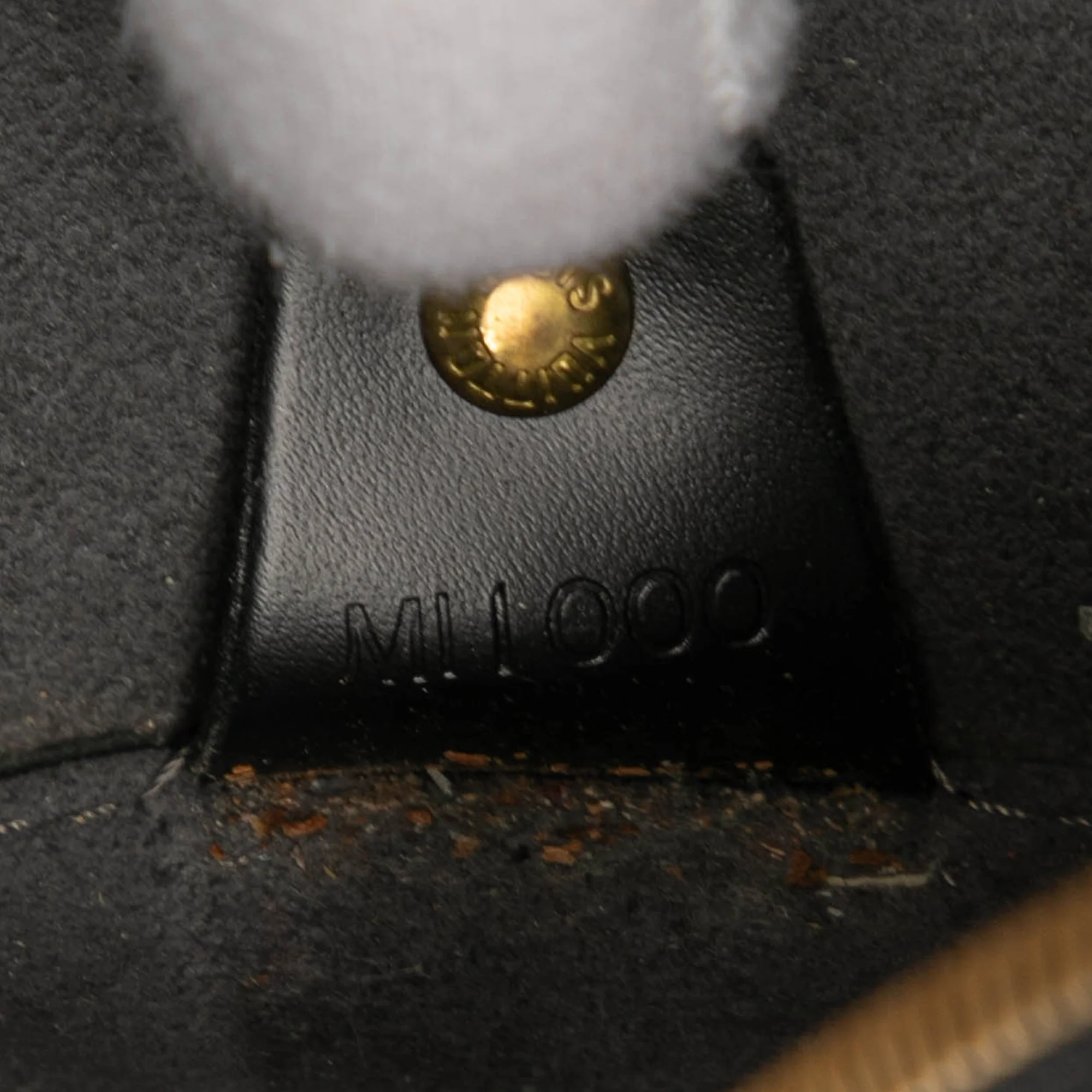 Louis Vuitton | Pre-Owned Epi Soufflot | Black - Image 6