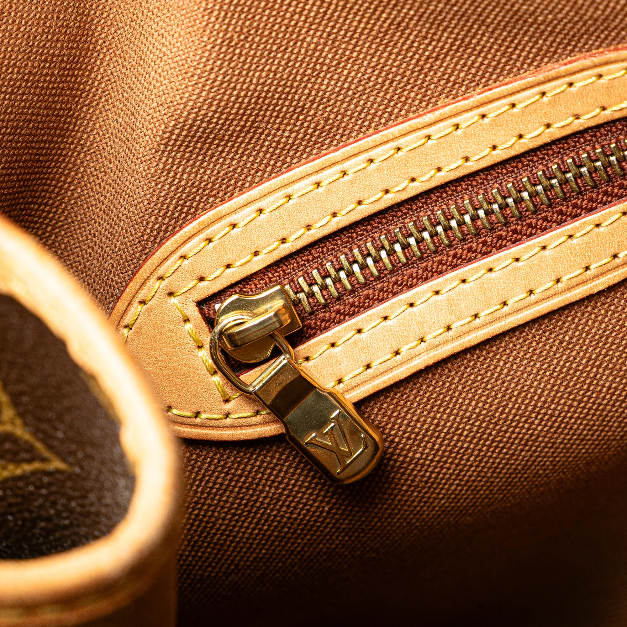 Louis Vuitton | Pre-Owned Monogram Batignolles Horizontal | Brown - Image 15