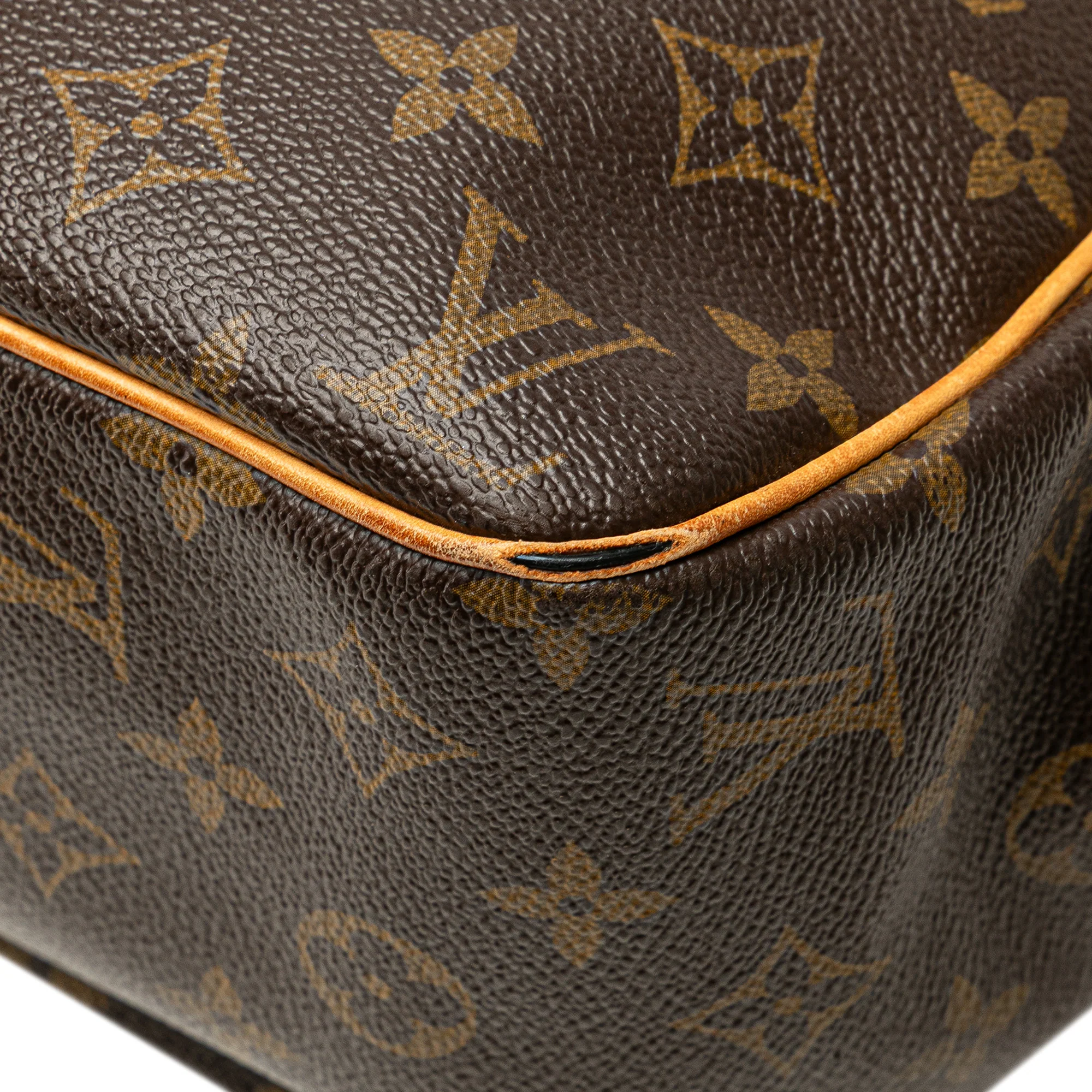 Louis Vuitton | Pre-Owned Monogram Batignolles Horizontal | Brown - Image 4