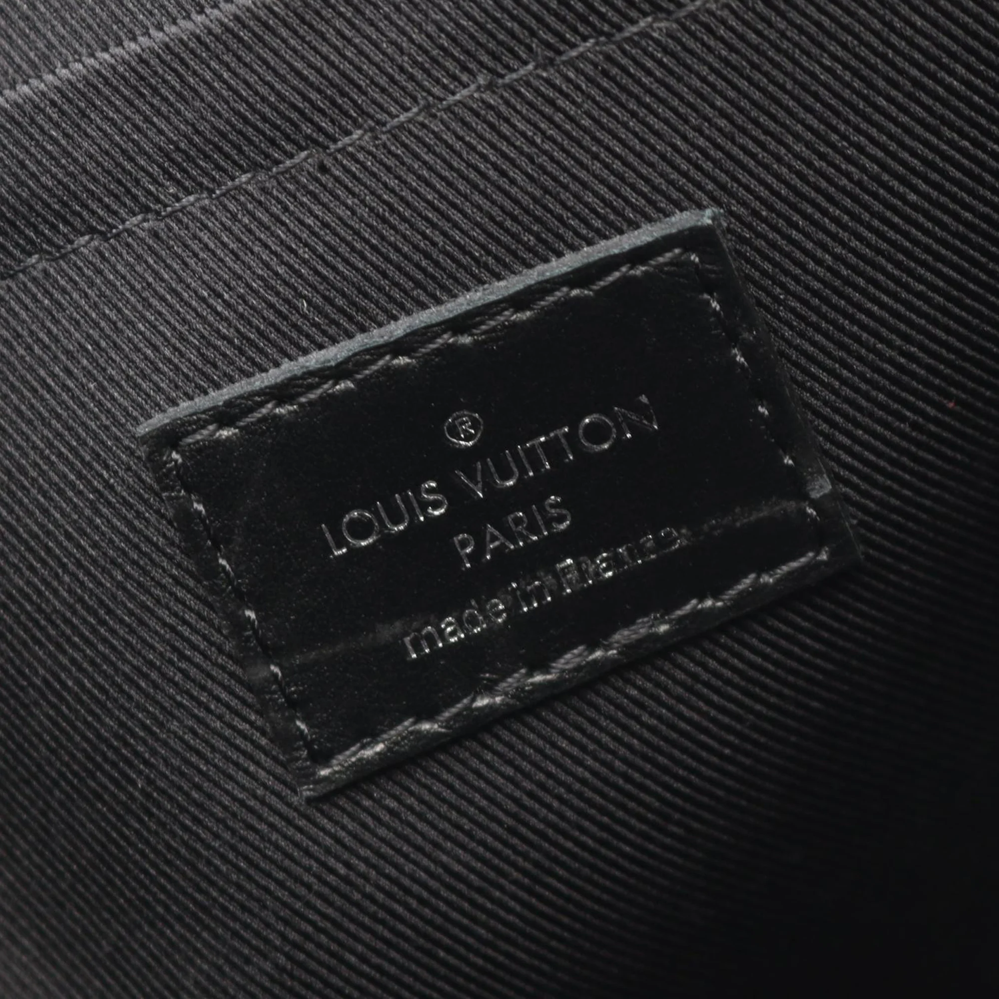Louis Vuitton | Pre-Owned Monogram Eclipse Steamer Messenger | Black - Image 4