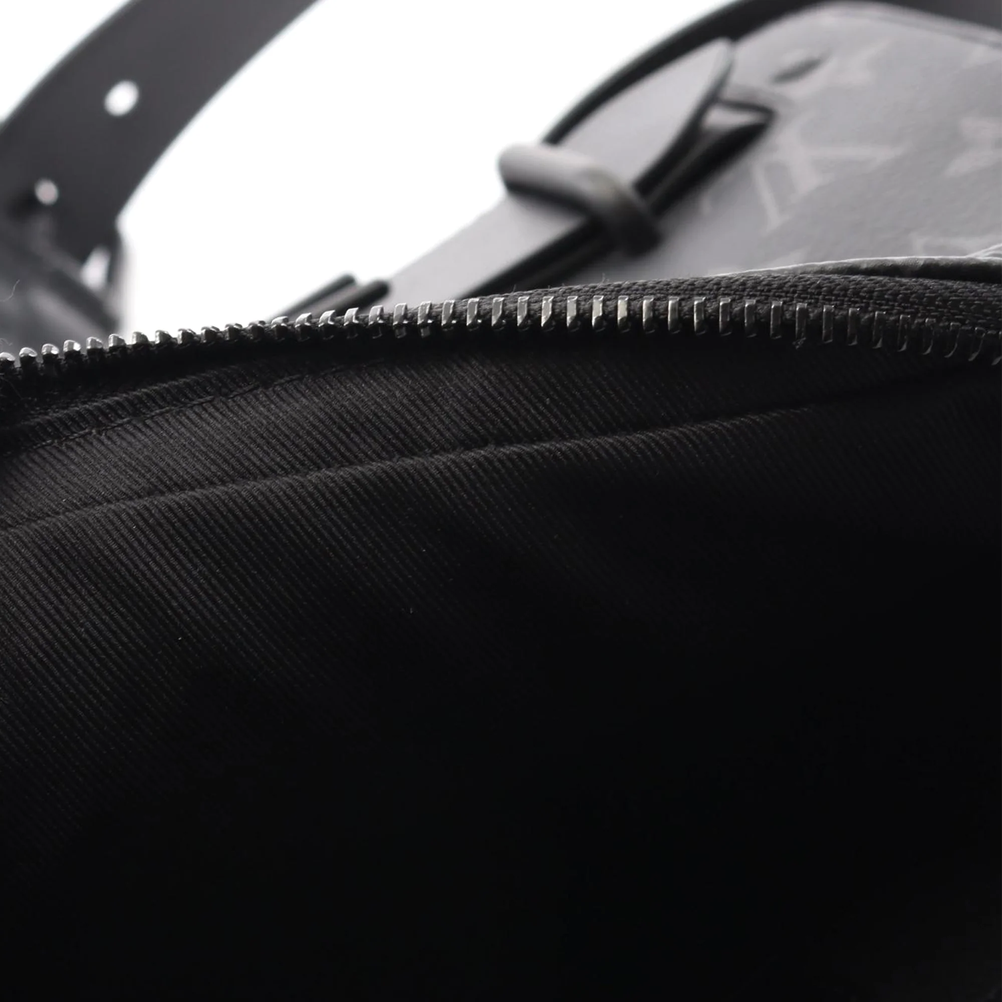 Louis Vuitton | Pre-Owned Monogram Eclipse Steamer Messenger | Black - Image 6