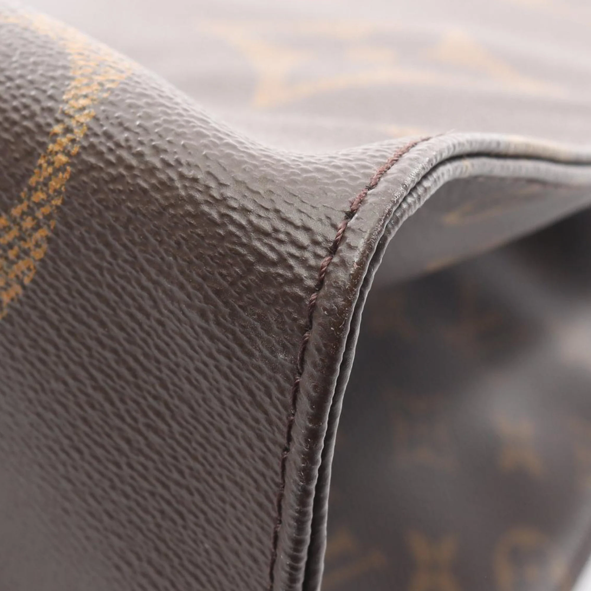 Louis Vuitton | Pre-Owned Monogram Reverse Giant OnTheGo GM - III | Brown - Image 13