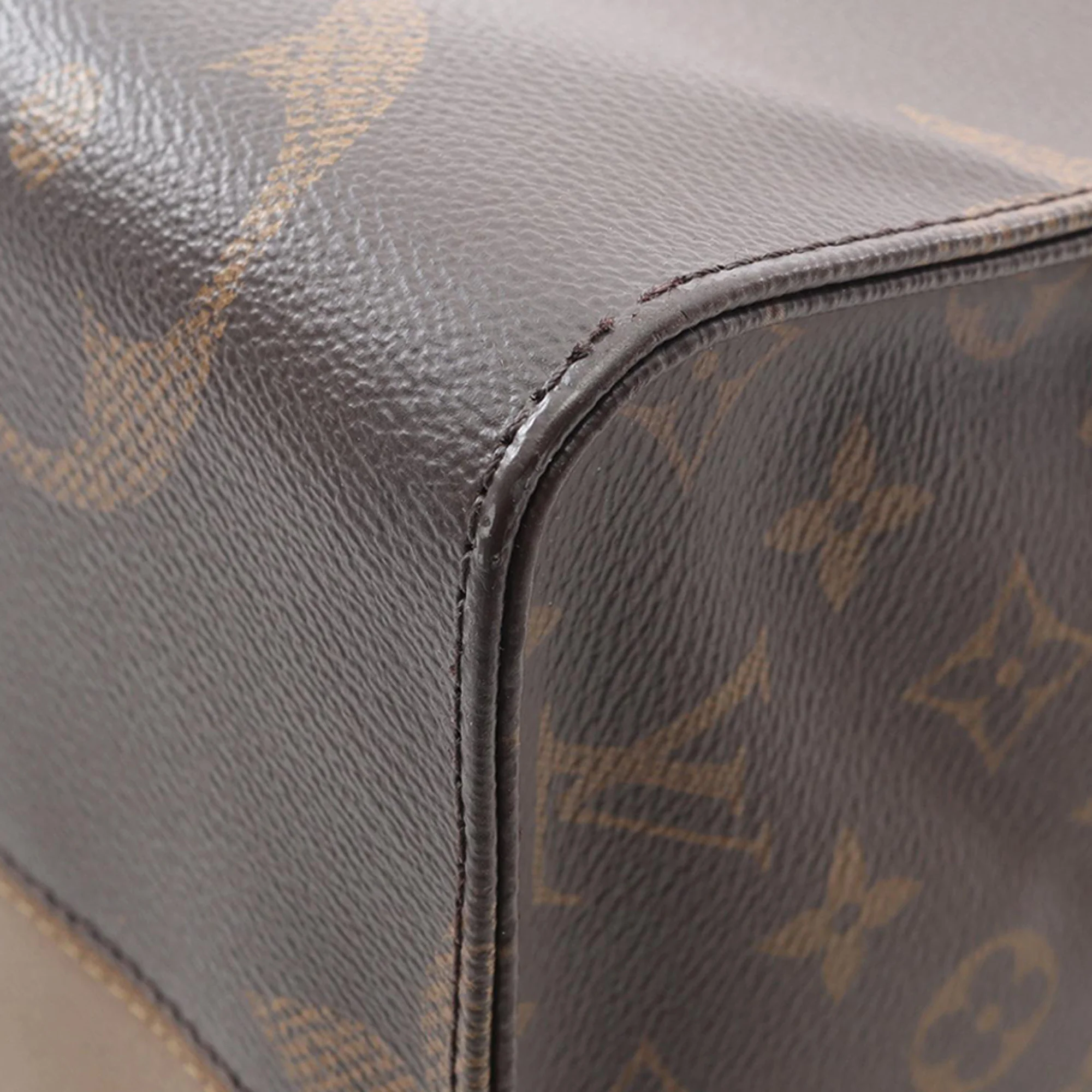 Louis Vuitton | Pre-Owned Monogram Reverse Giant OnTheGo GM - IV | Brown - Image 10