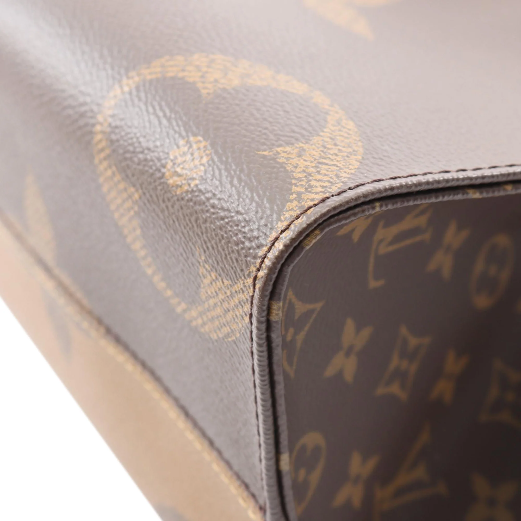 Louis Vuitton | Pre-Owned Monogram Reverse Giant OnTheGo MM | Brown - Image 8