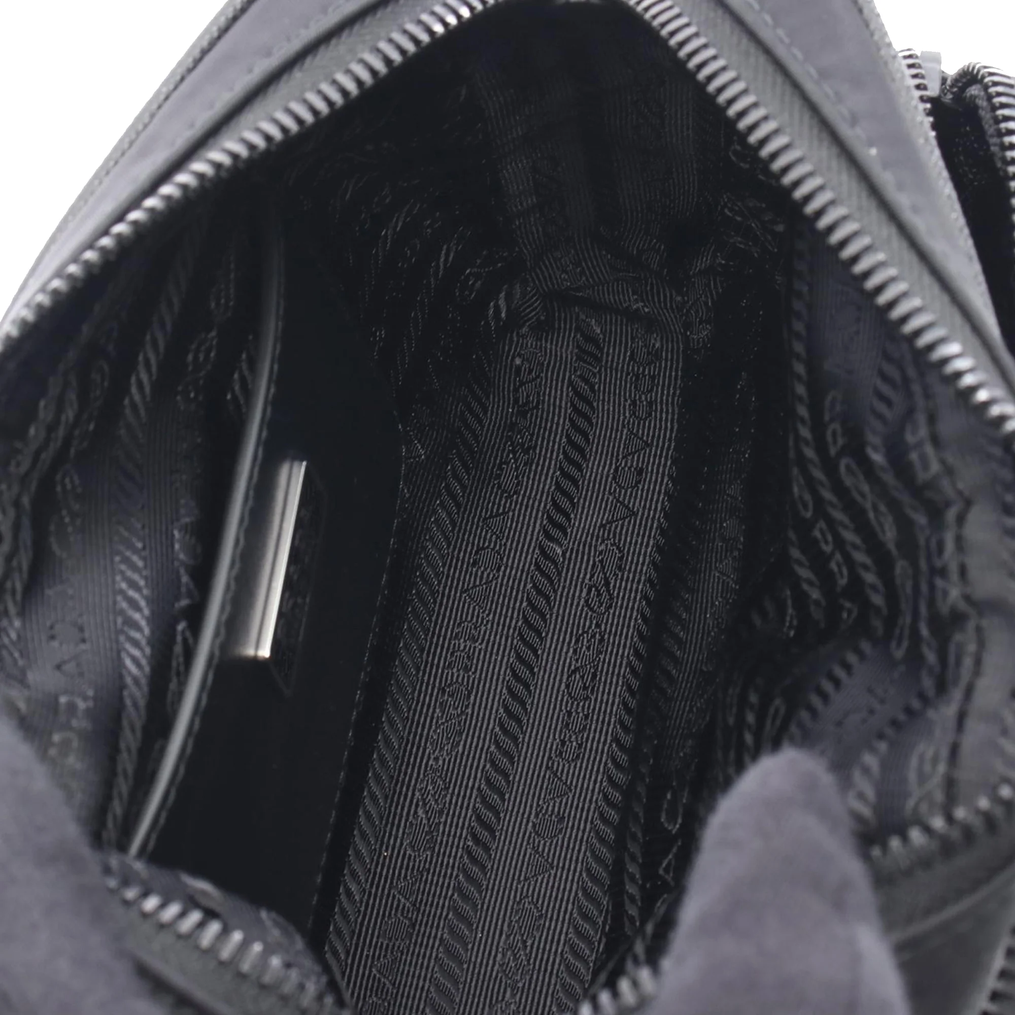 Prada | Pre-Owned Re-Nylon and Saffiano Shoulder Bag | Black - Image 3