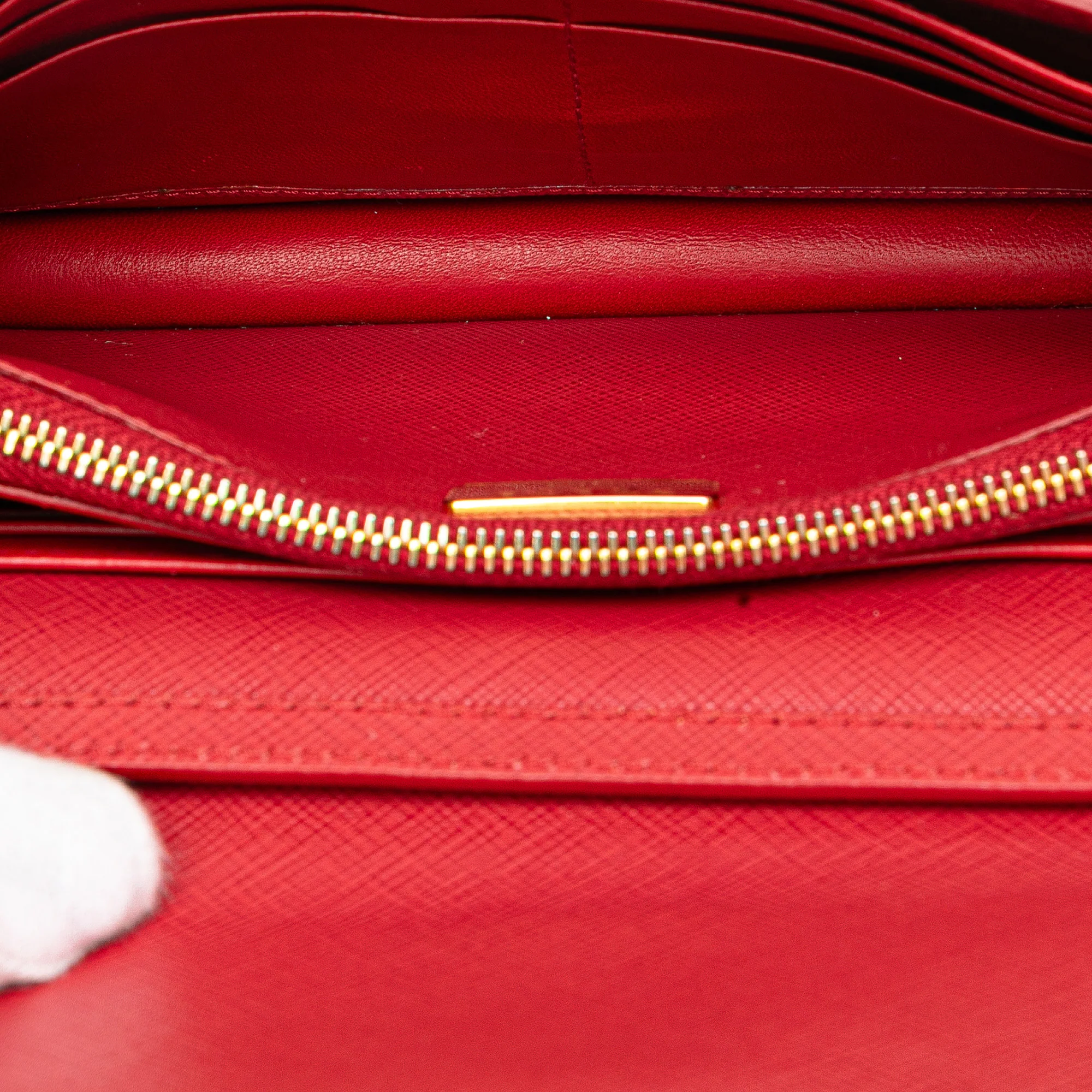 Prada | Pre-Owned Saffiano Lux Bow Wallet On Strap | Red - Image 11