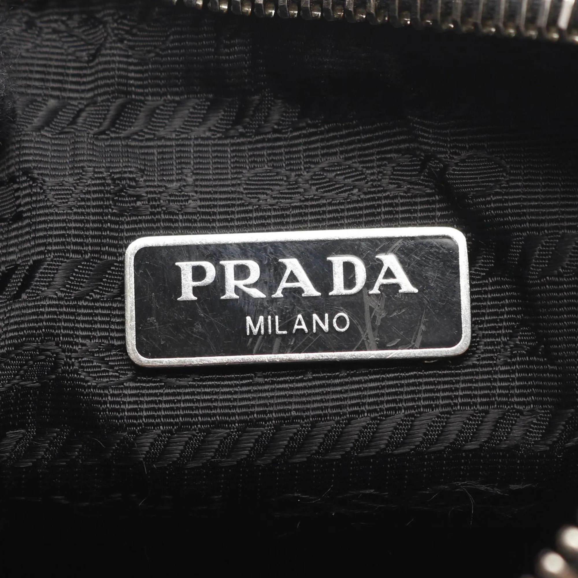 Prada | Pre-Owned Tessuto Gaufre Re Edition Shoulder Bag | Black - Image 4
