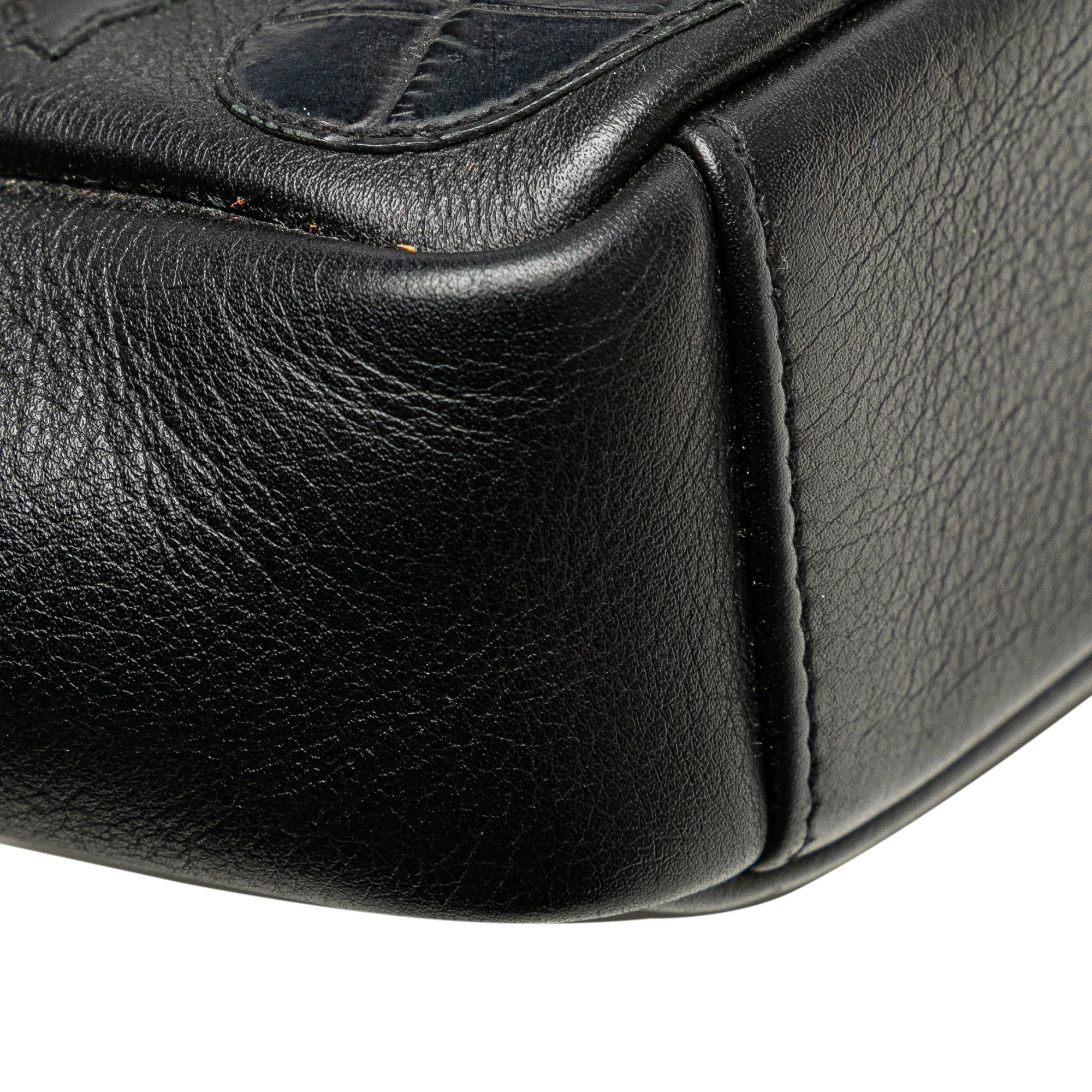 Saint Laurent | Pre-Owned Medium Monogram Heart Patchwork Chain Wallet | Black - Image 12