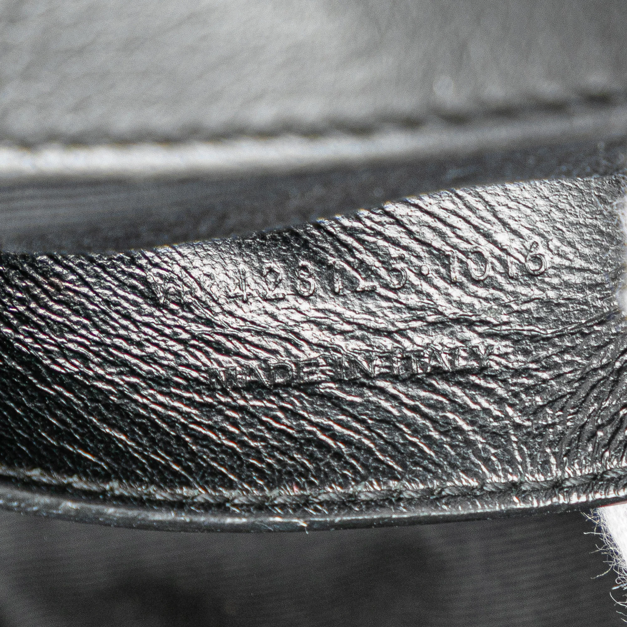 Saint Laurent | Pre-Owned Medium Monogram Heart Patchwork Chain Wallet | Black - Image 9