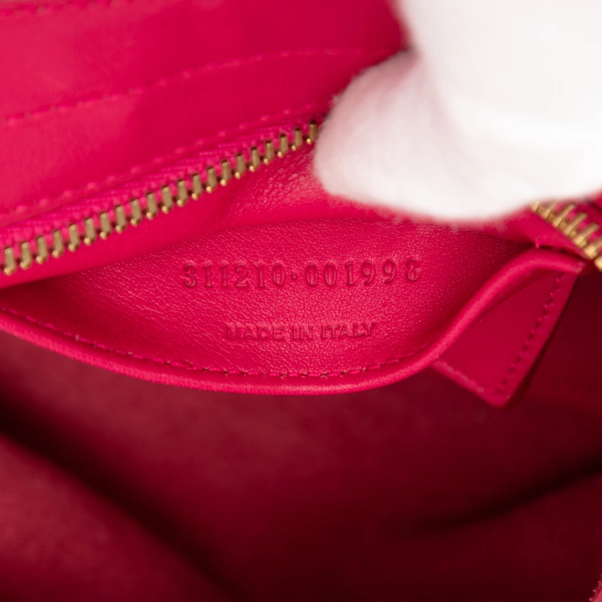 Saint Laurent | Pre-Owned Small Leather Classic Y Cabas Satchel | Pink/Hot Pink - Image 6