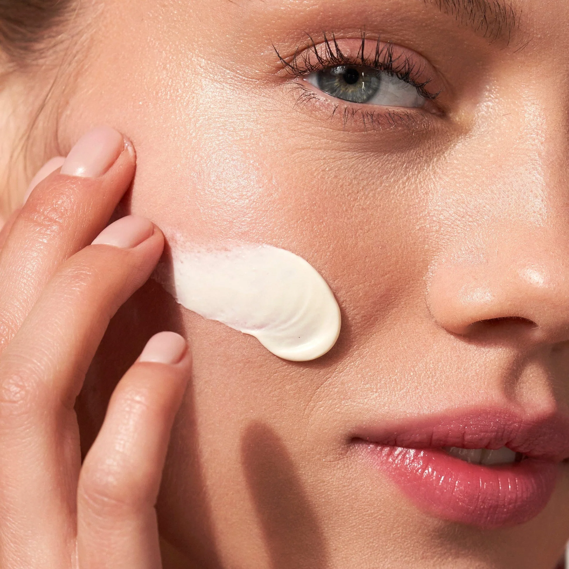 Mineral Crème SPF 50 | 3.4 oz / 100 ml - Image 5