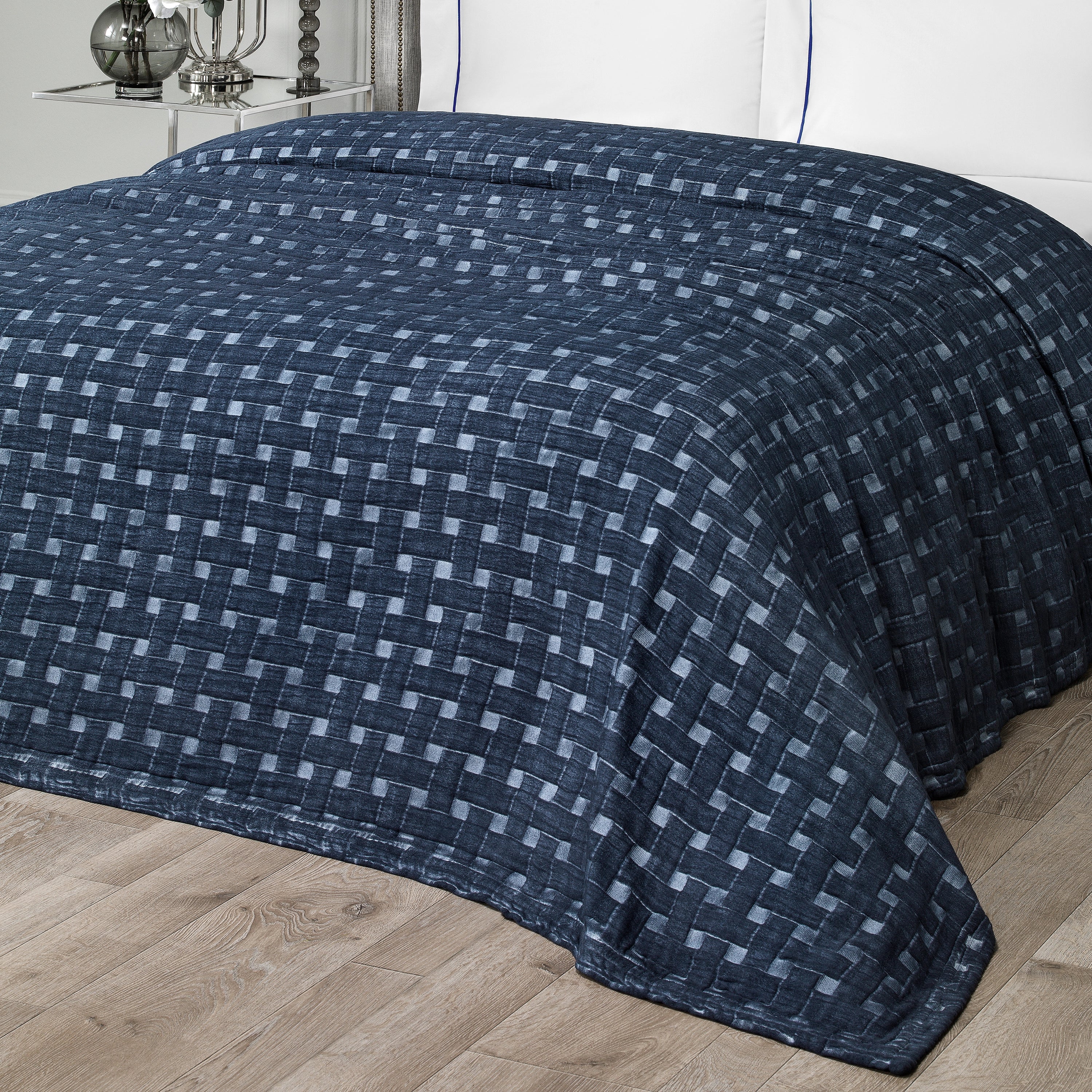 Bedspread - Magellan | Blue | 95" x 102" - Image 5