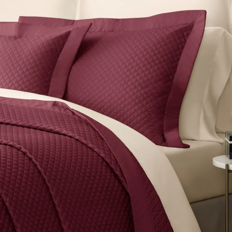 Decorative Pillowcase - Dorian Royal | Red | 20" x 28"