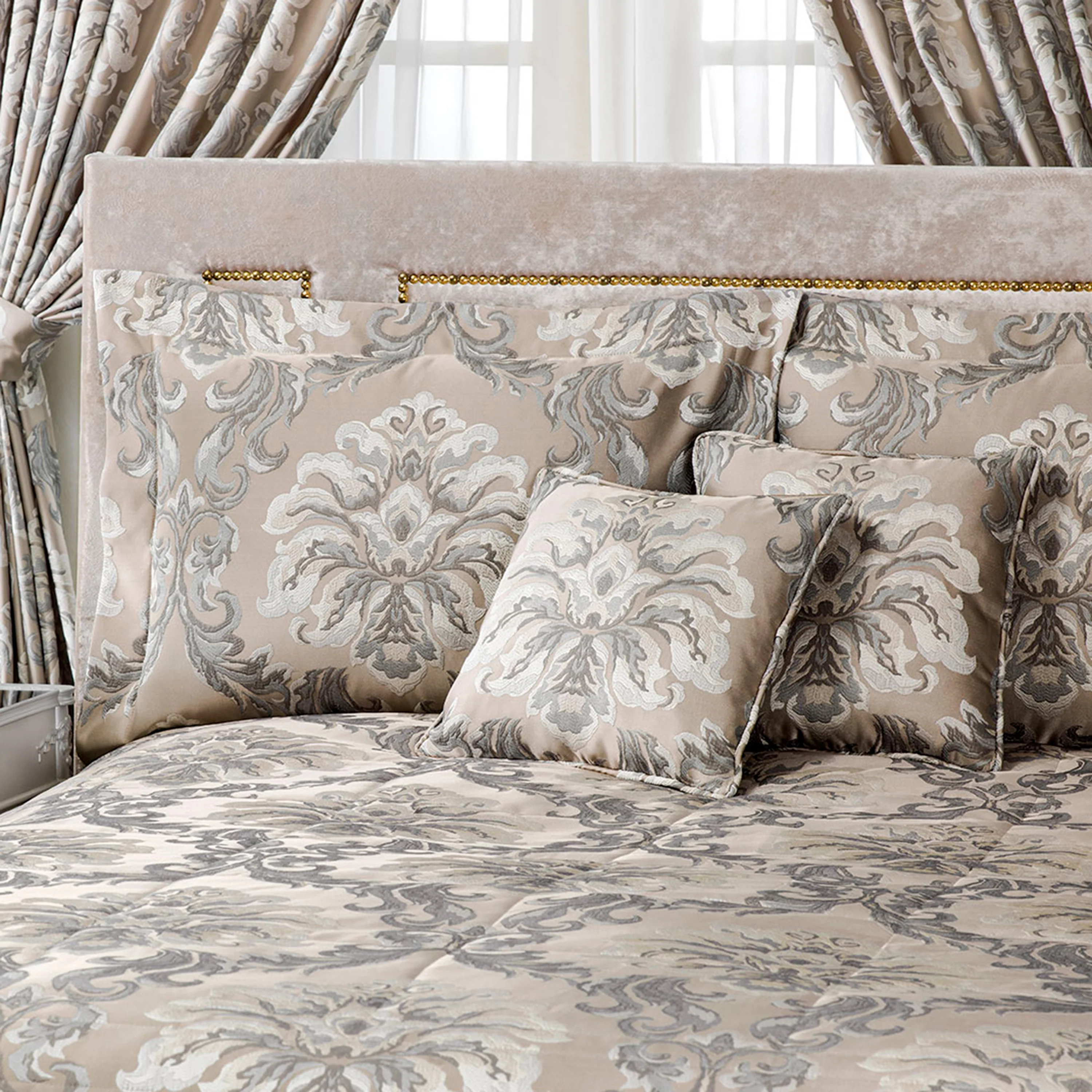 Decorative Pillowcase - Maestro | Grey | 16" x 16"