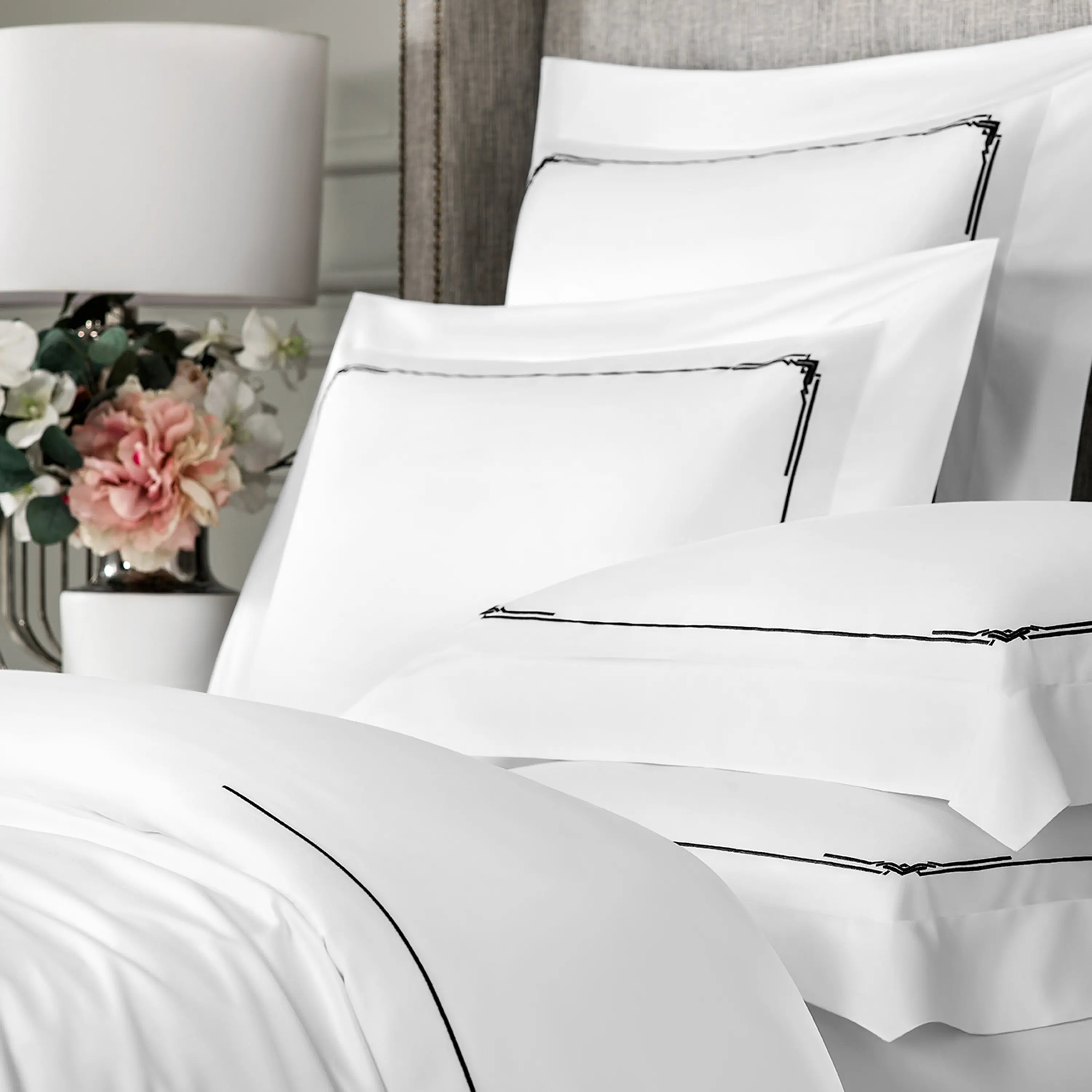 Duvet Cover - Jasper | White/Black | Queen - Image 3