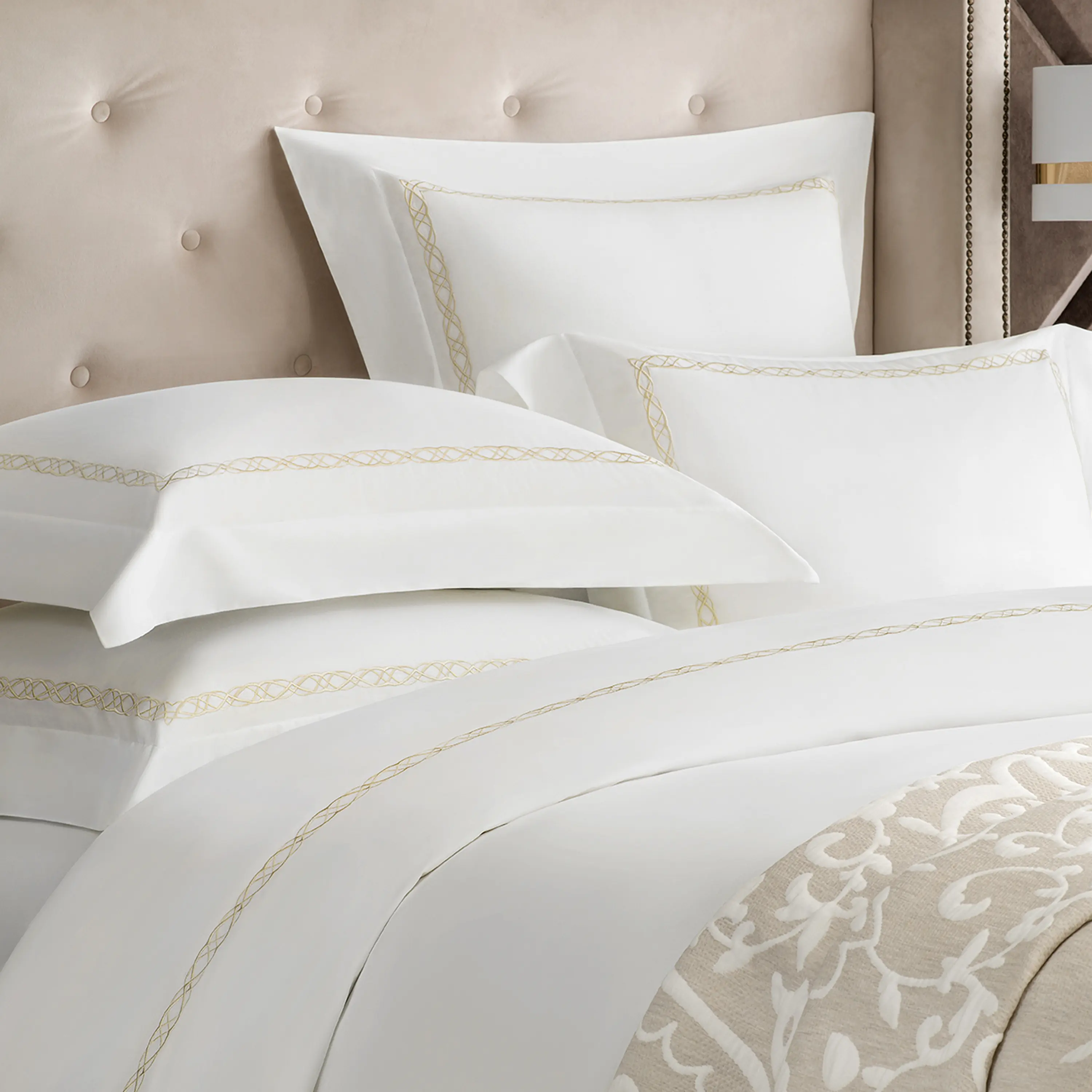 Duvet Cover - Mia | White/Gold | Queen - Image 3