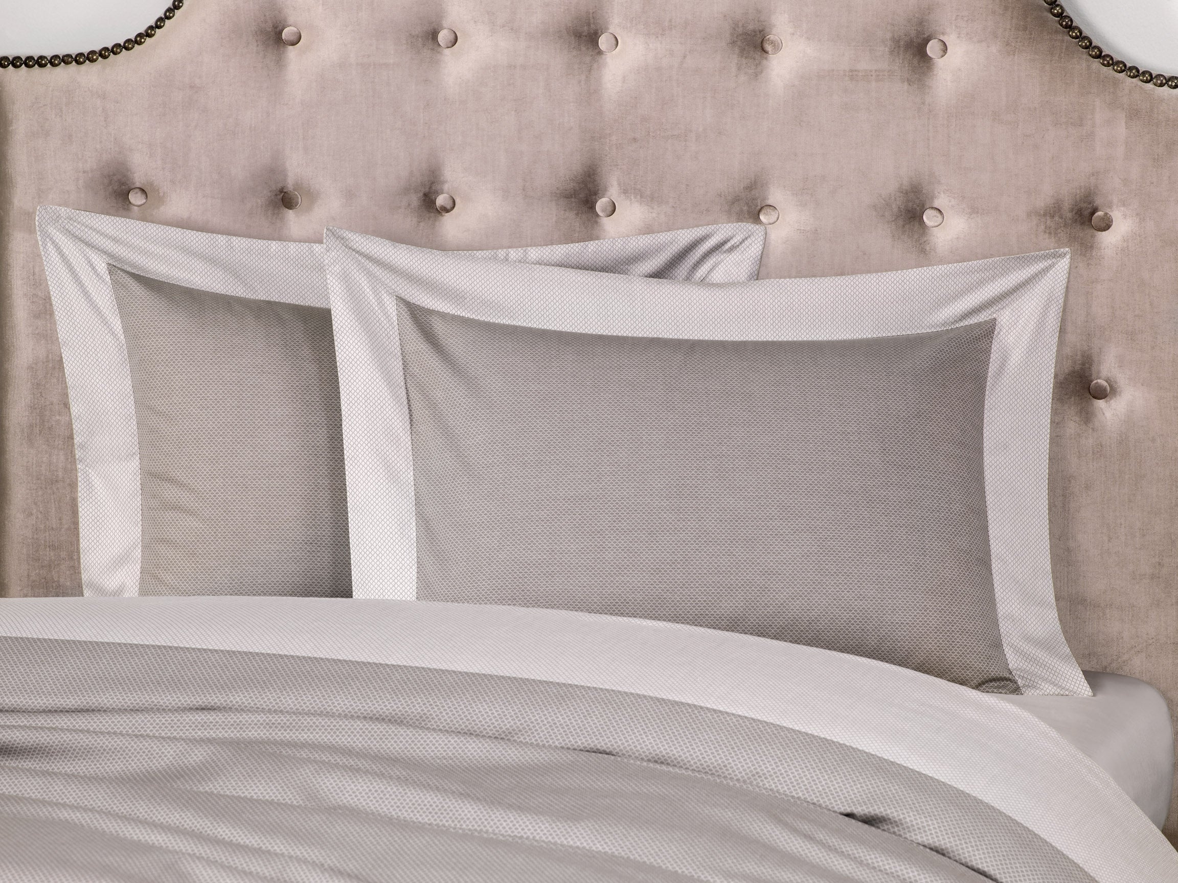Pillowcase - Orlando | Pale Gray/Brown | Euro - Image 3