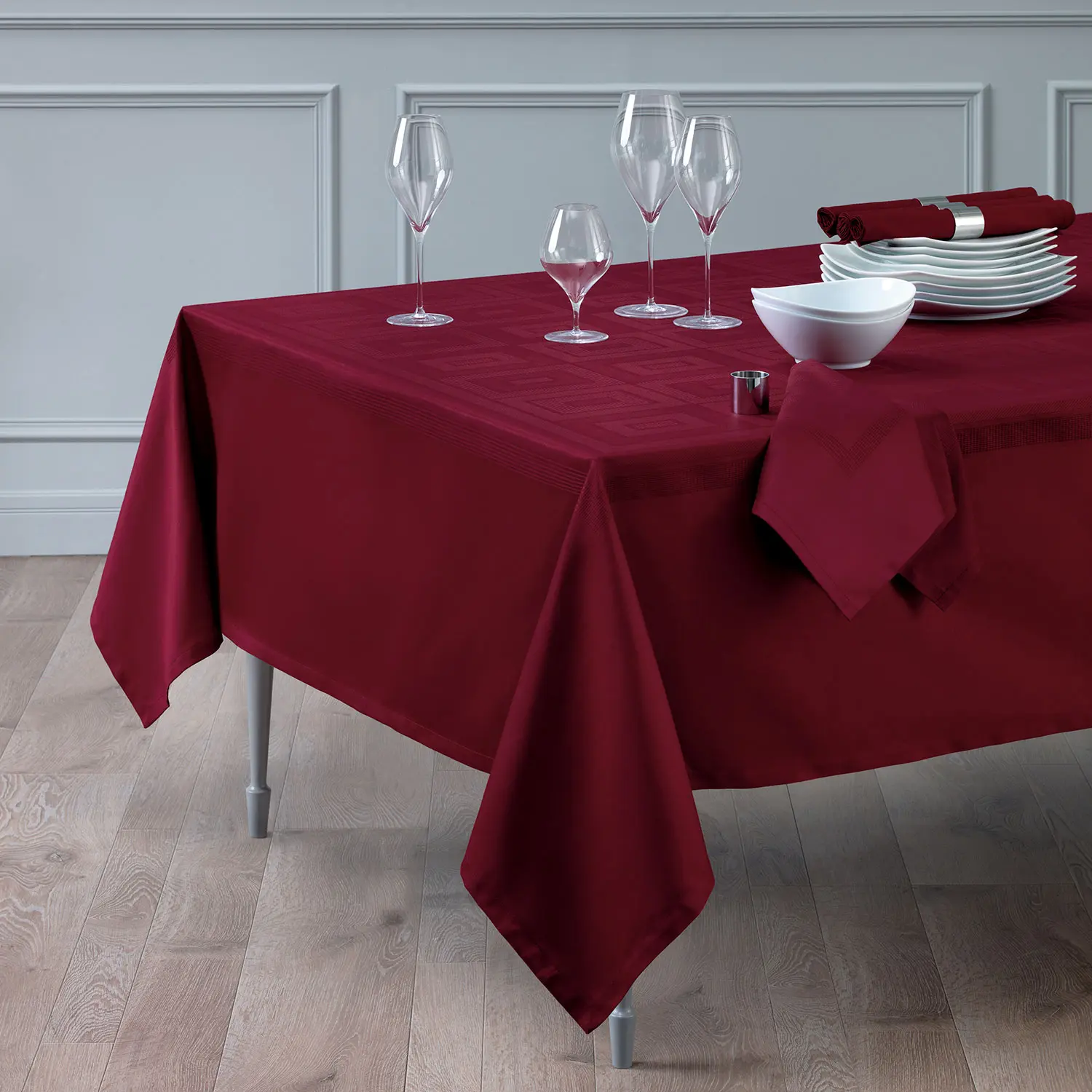 Table Linen And Napkins - Rhapsody | Bordeaux | 68" x 98"/21" x 21"