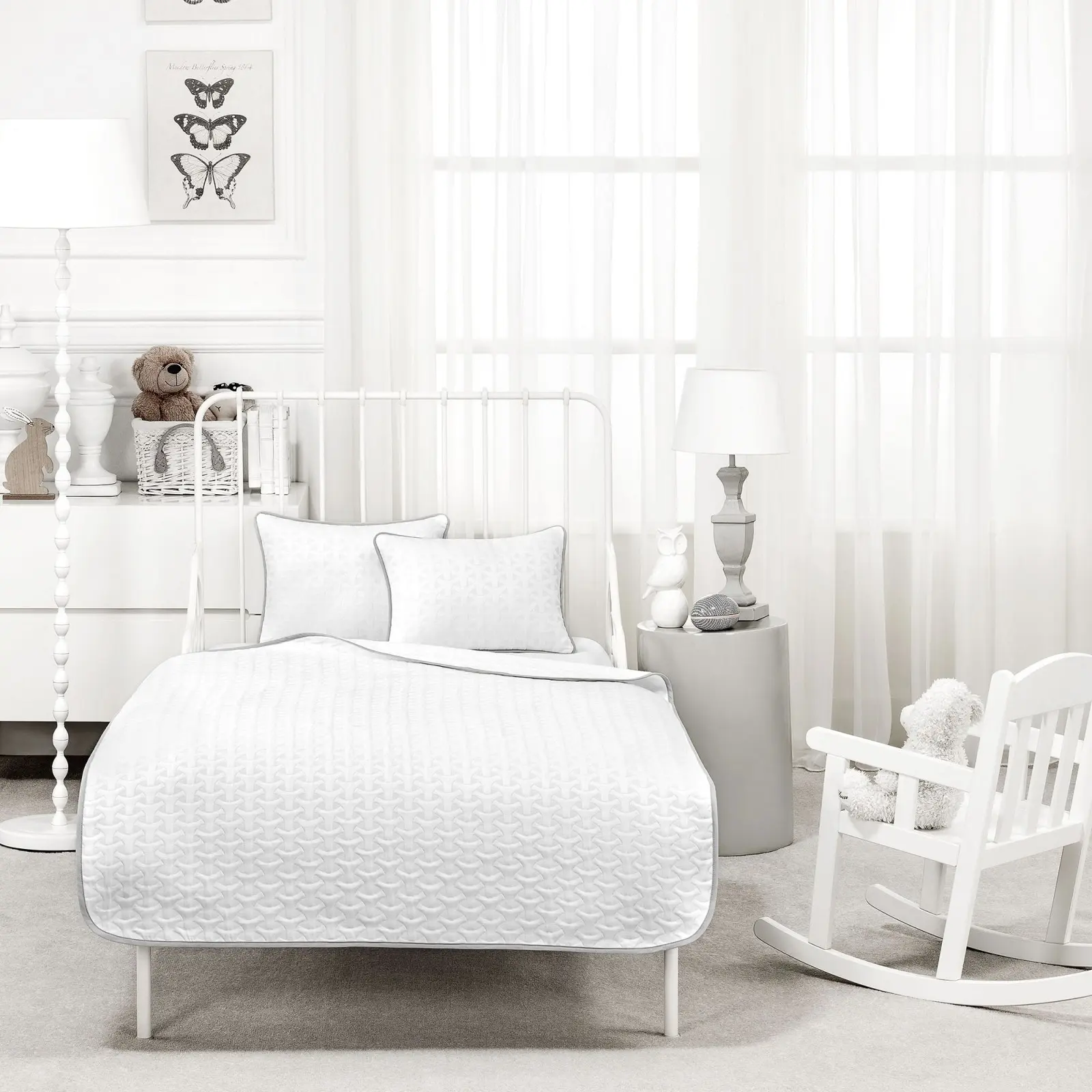 Teen'S Bedspread Set - Andre | White/Grey | 79" x 83"/12" x 18"