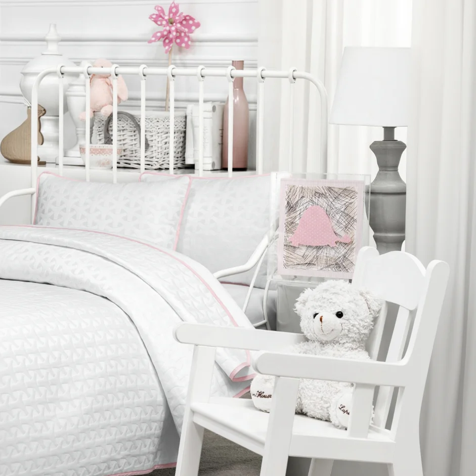 Teen'S Bedspread Set - Andre | White/Pink | 79" x 83"/12" x 18"