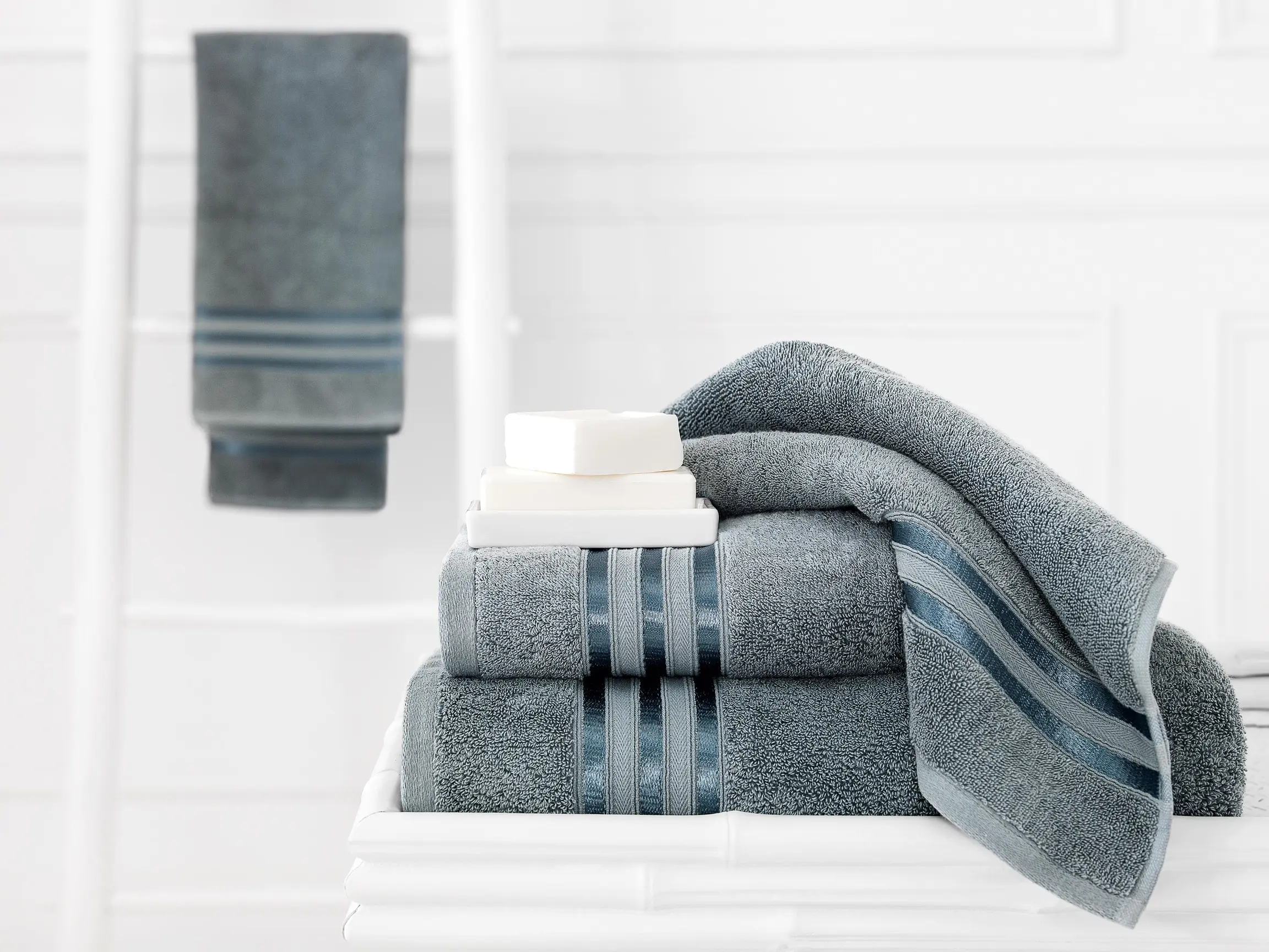 Towel - Arcadia | Grey/Blue | 20" x 39" - Image 4